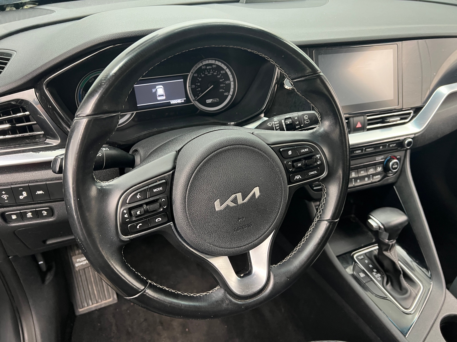 Thumbnail: 2022 Kia Niro - 5