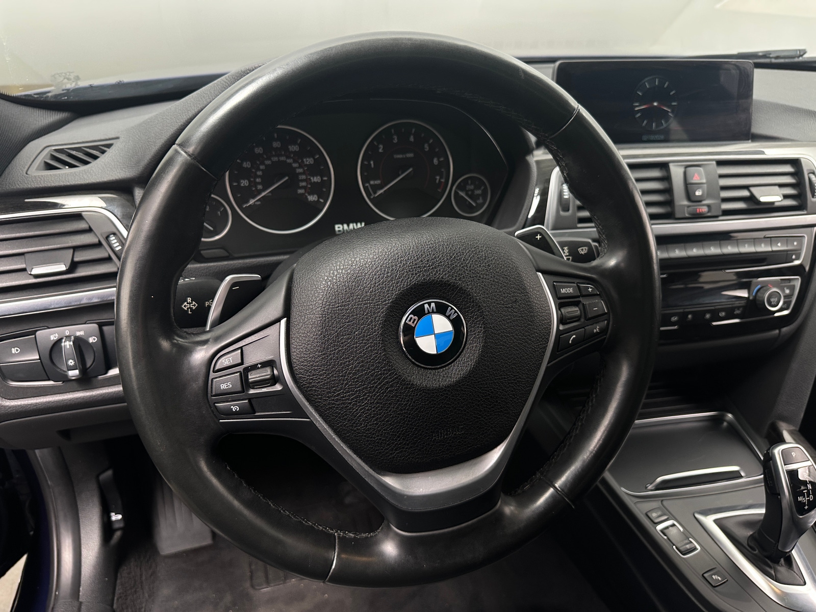 Thumbnail: 2017 BMW 3 Series - 4