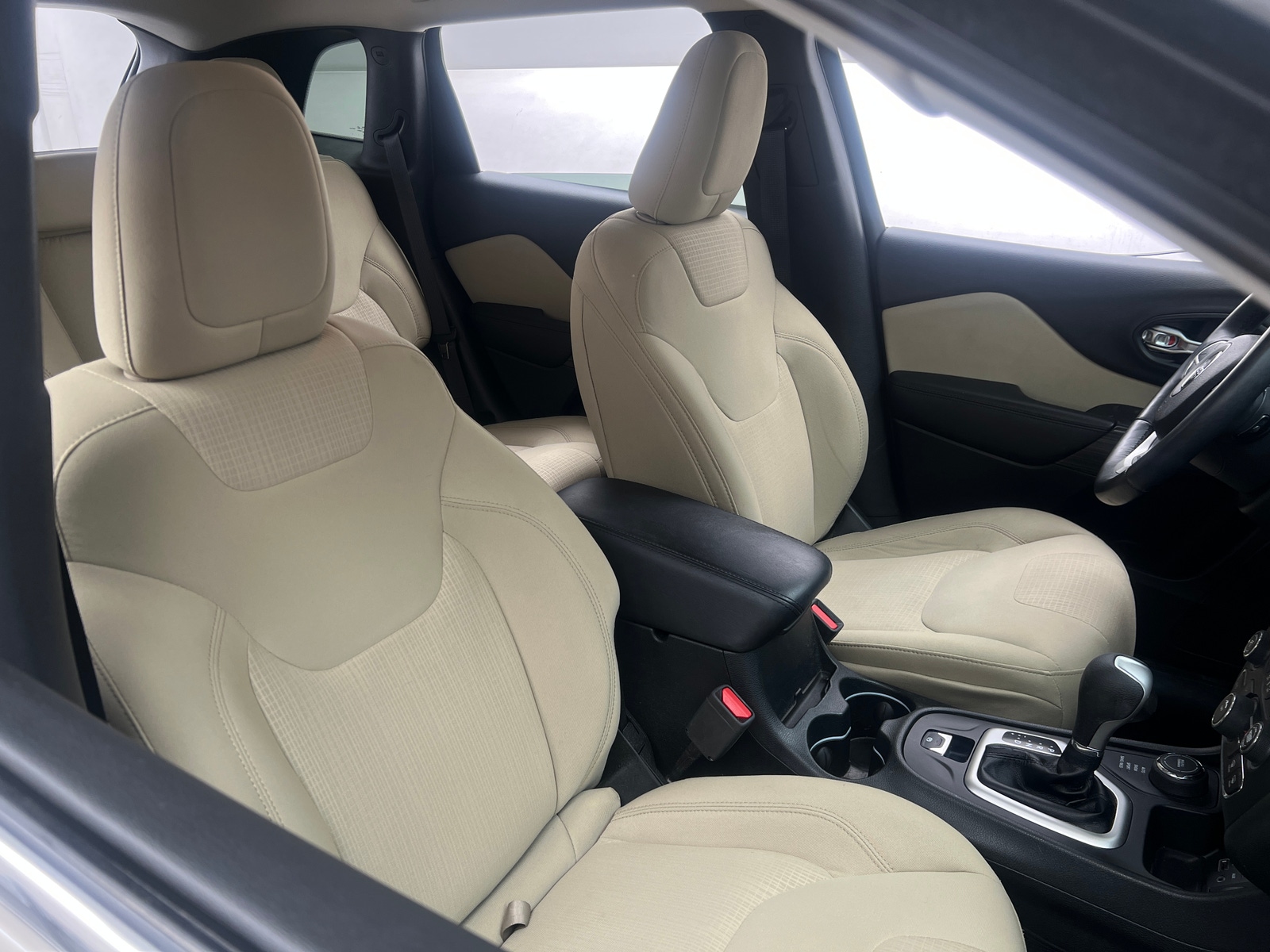 Thumbnail: 2016 Jeep Cherokee - 2