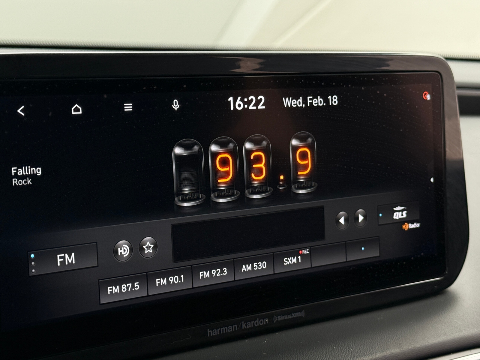 Thumbnail: 2021 Hyundai Santa Fe - 3