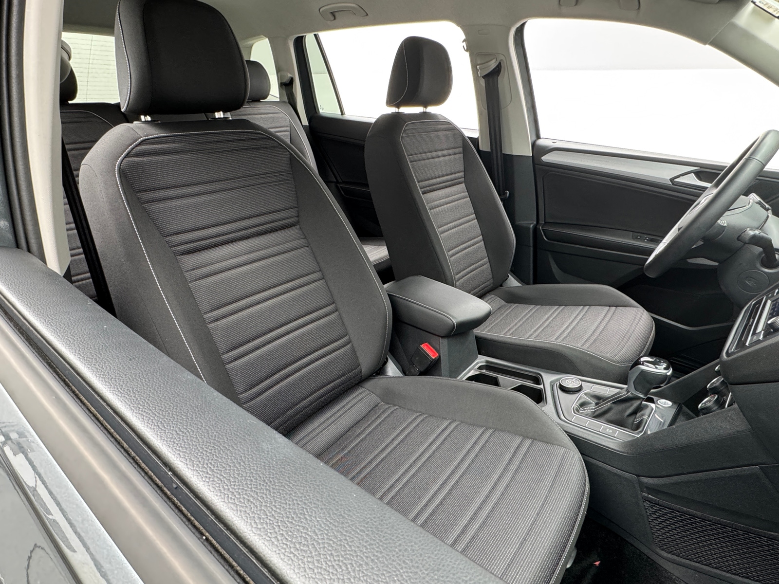 Thumbnail: 2024 Volkswagen Tiguan - 2