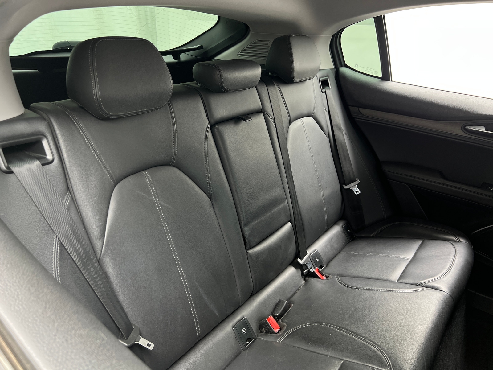 Thumbnail: 2018 Alfa Romeo Stelvio - 5