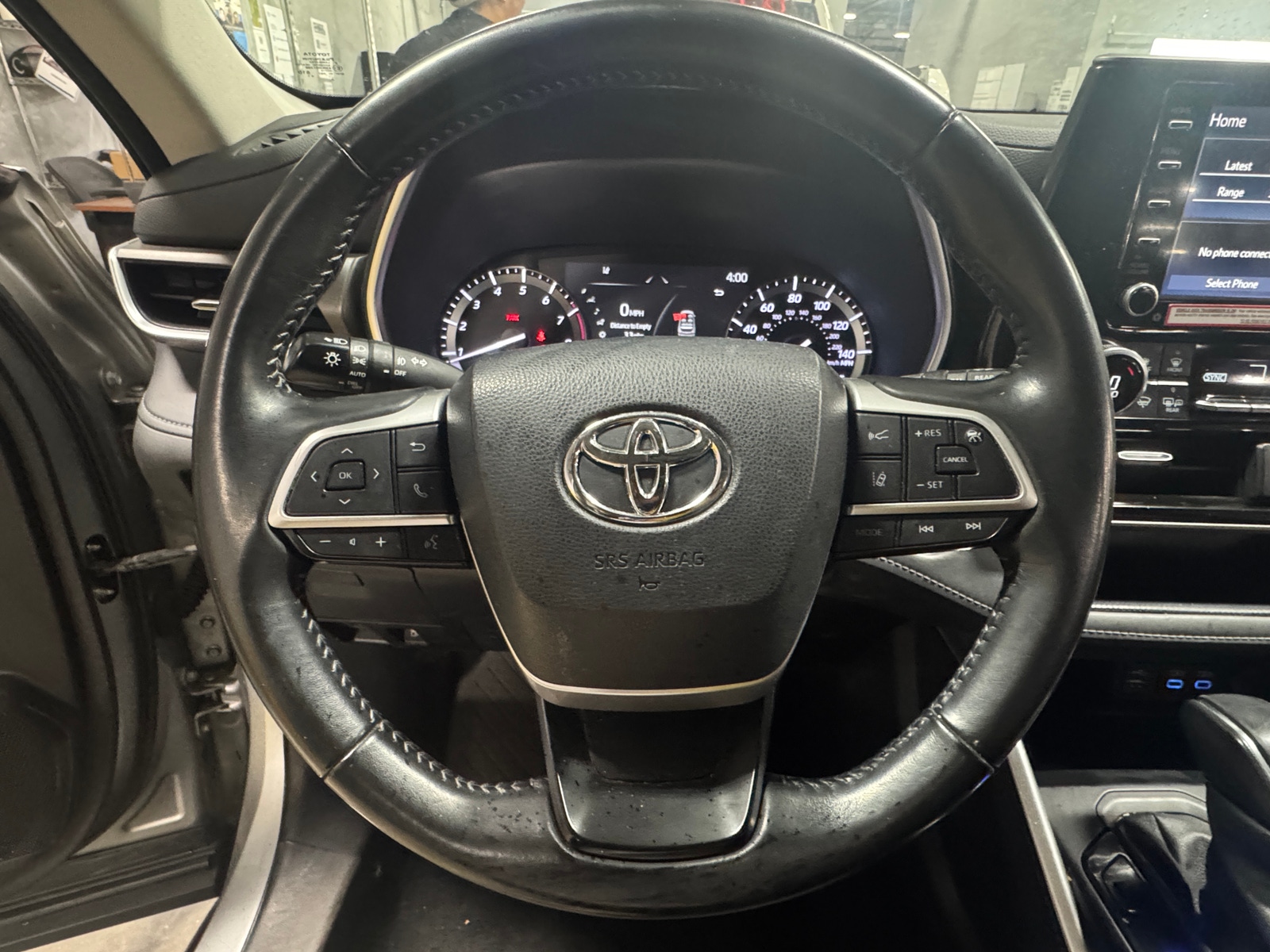 Thumbnail: 2022 Toyota Highlander - 4