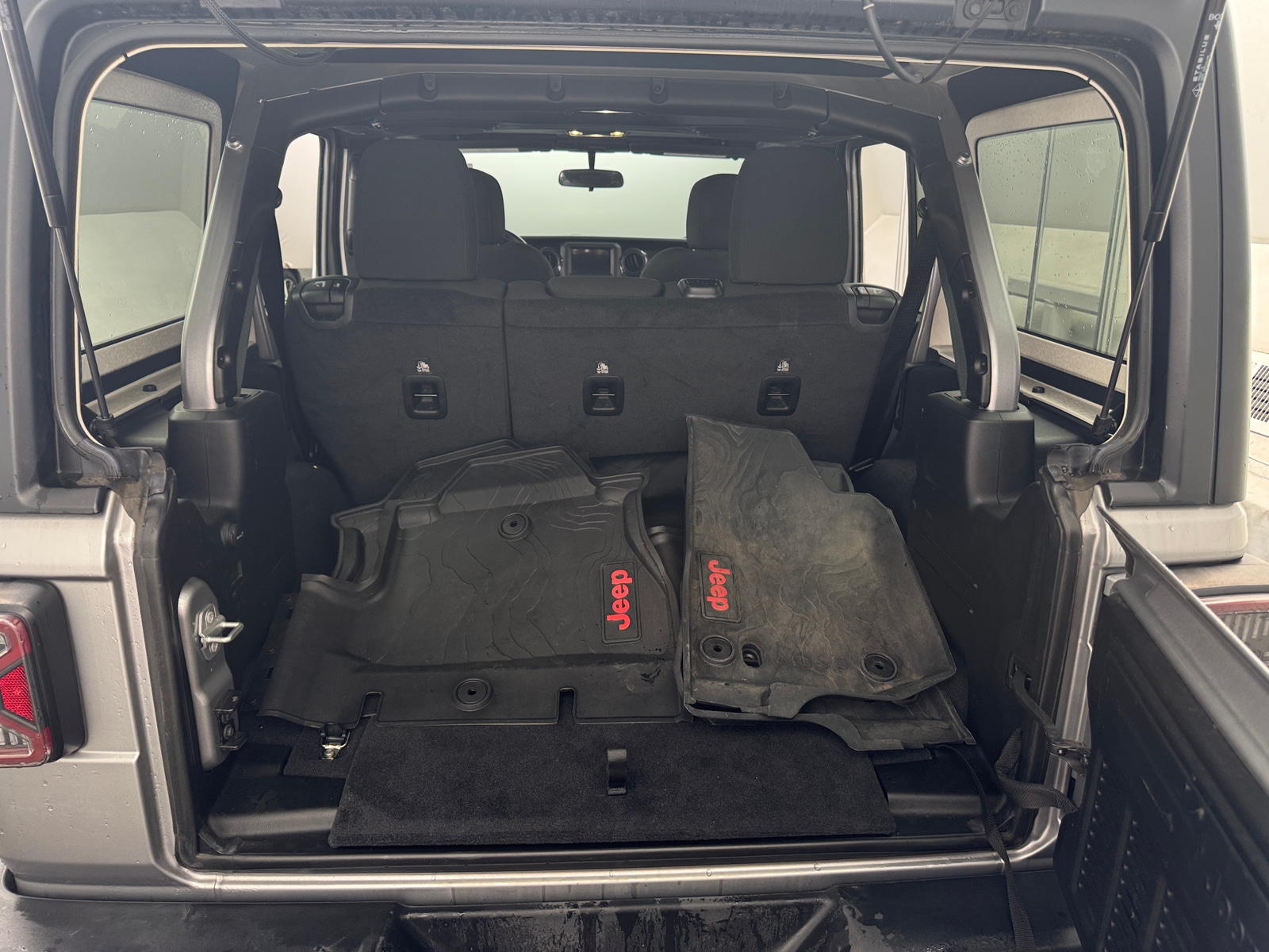 Thumbnail: 2020 Jeep Wrangler - 7