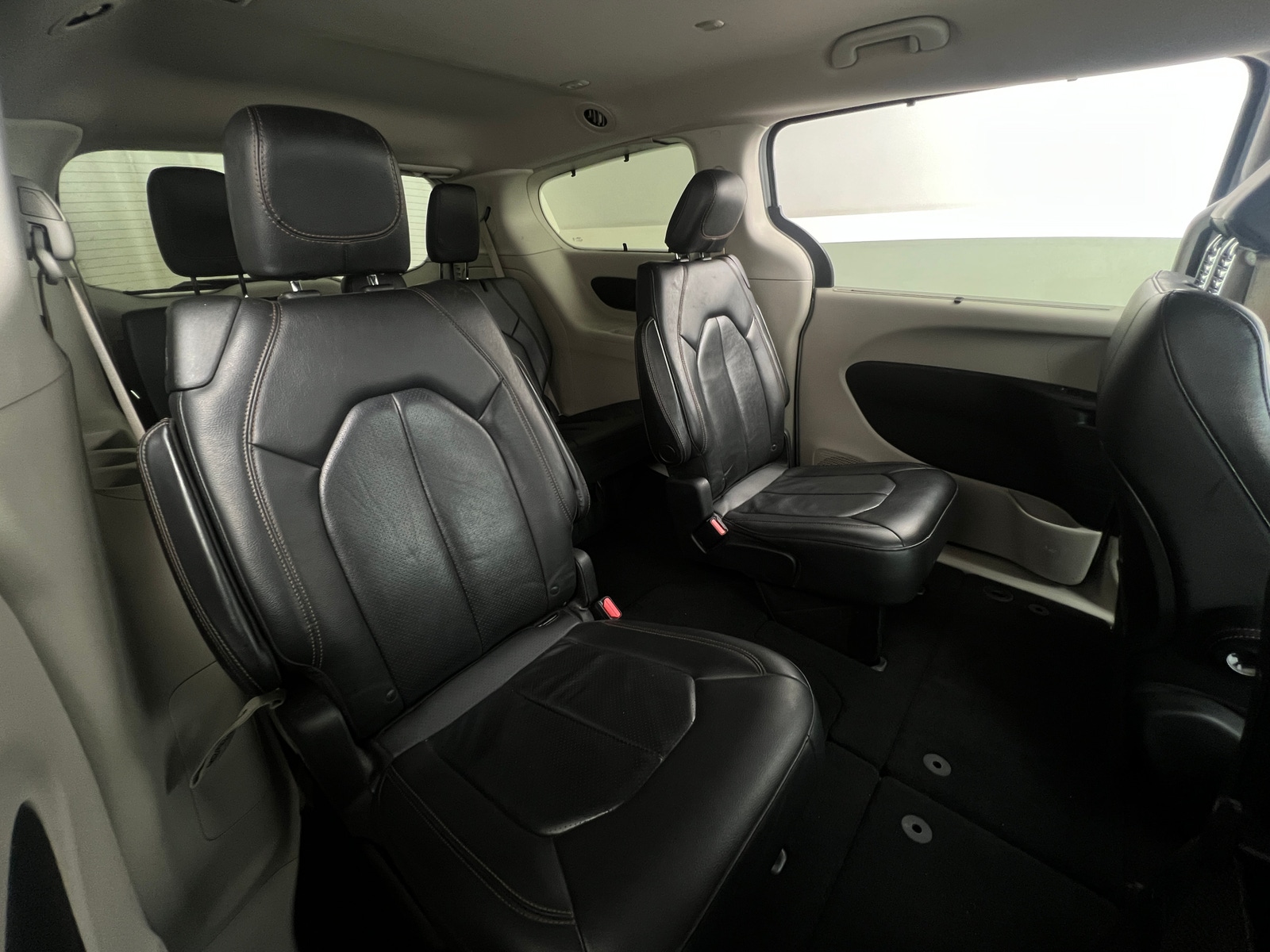 Thumbnail: 2020 Chrysler Pacifica - 5