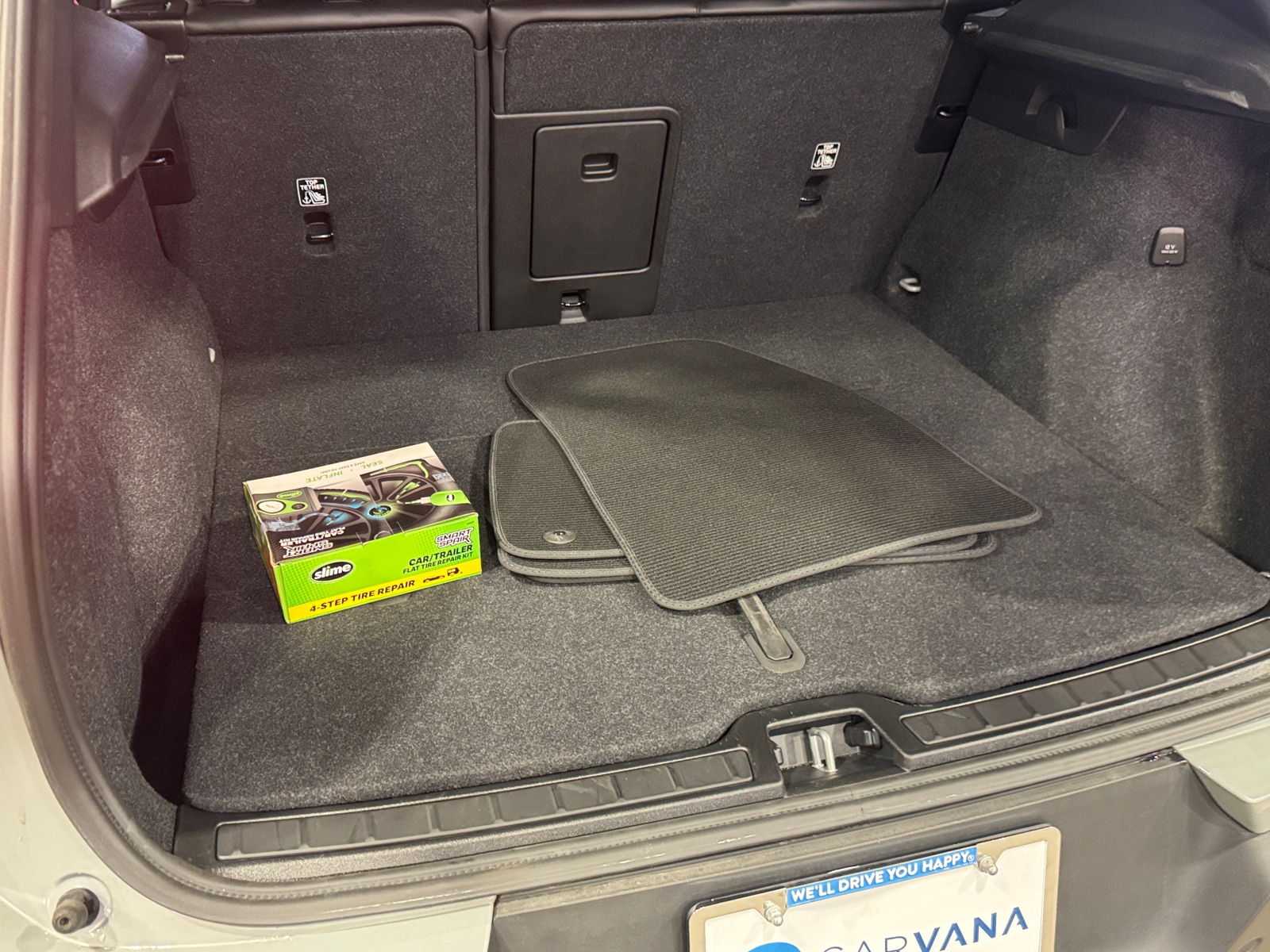 Thumbnail: 2025 Volvo XC40 - 7