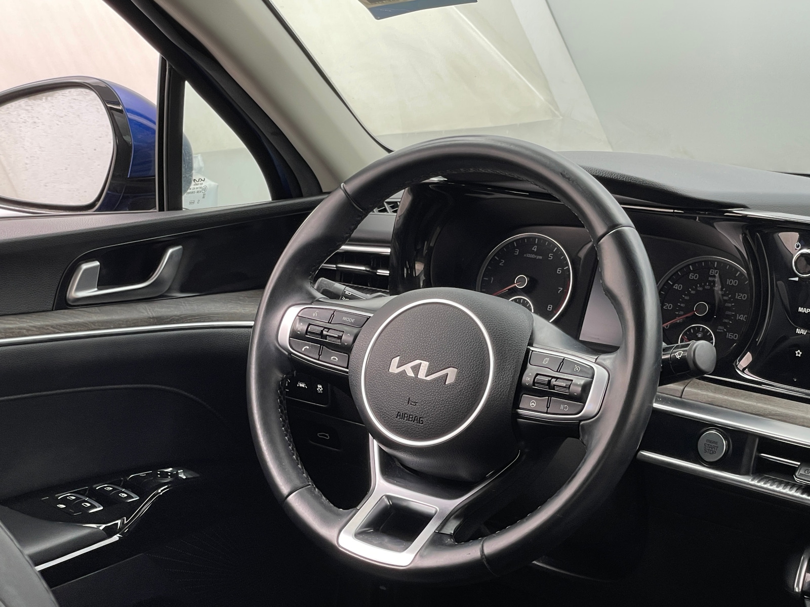 Thumbnail: 2022 Kia K5 - 4