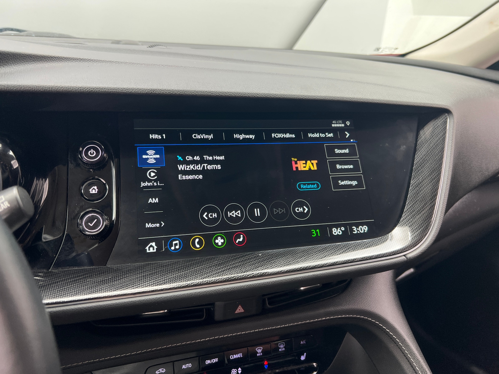 Thumbnail: 2022 Buick Envision - 4