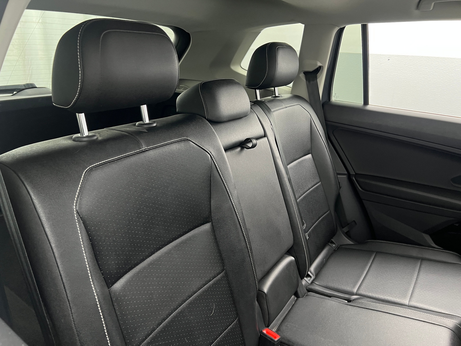 Thumbnail: 2021 Volkswagen Tiguan - 5