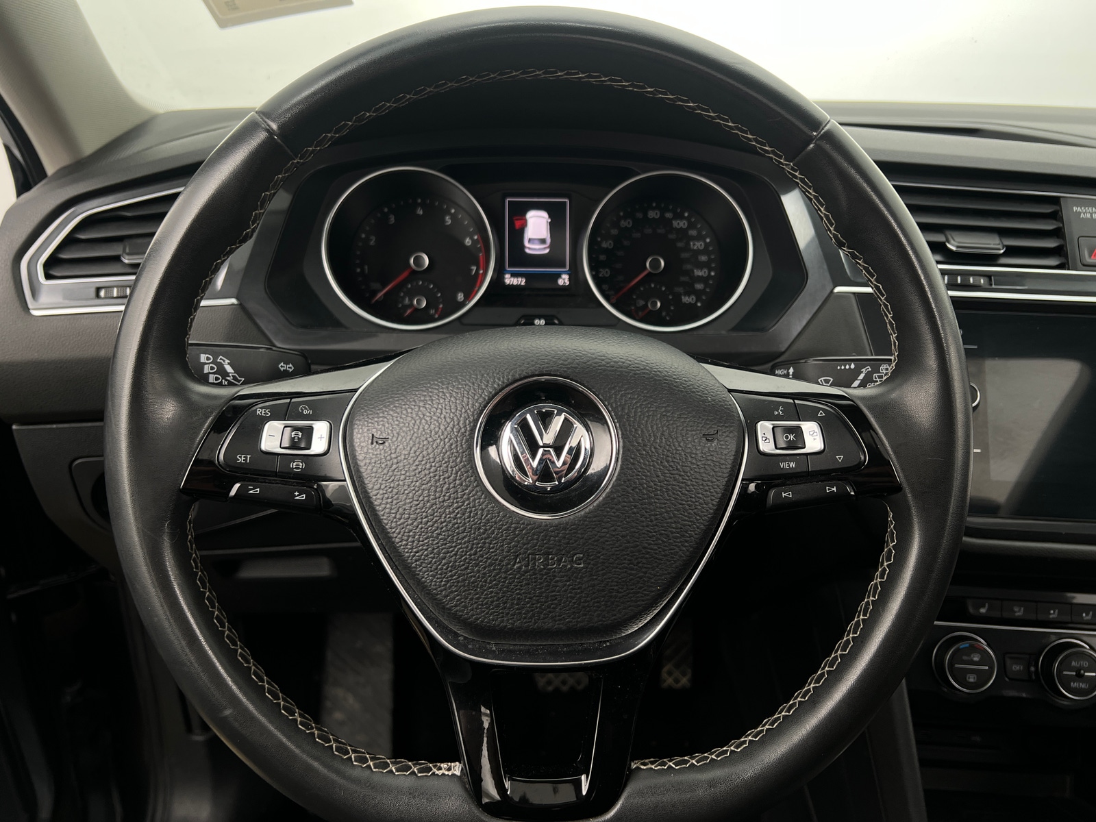 Thumbnail: 2021 Volkswagen Tiguan - 4