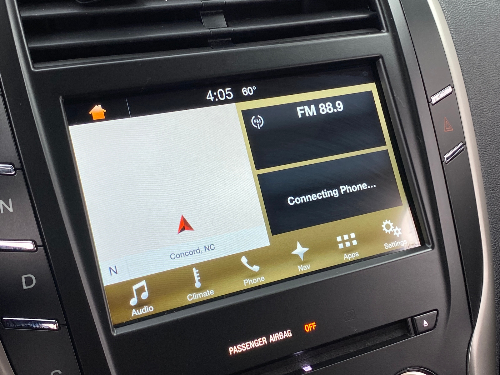 Thumbnail: 2016 Lincoln MKC - 3