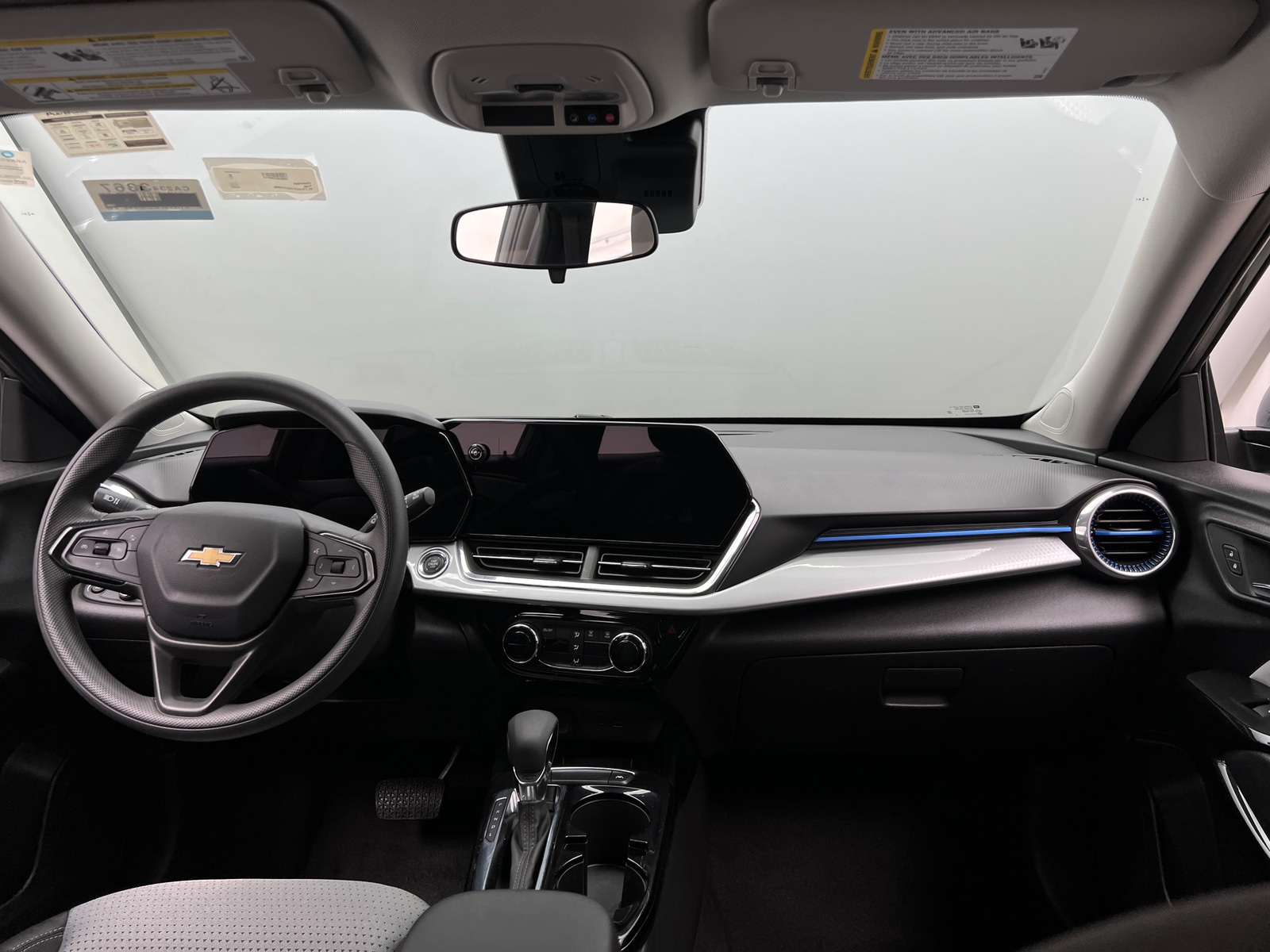 Thumbnail: 2025 Chevrolet Trax - 3