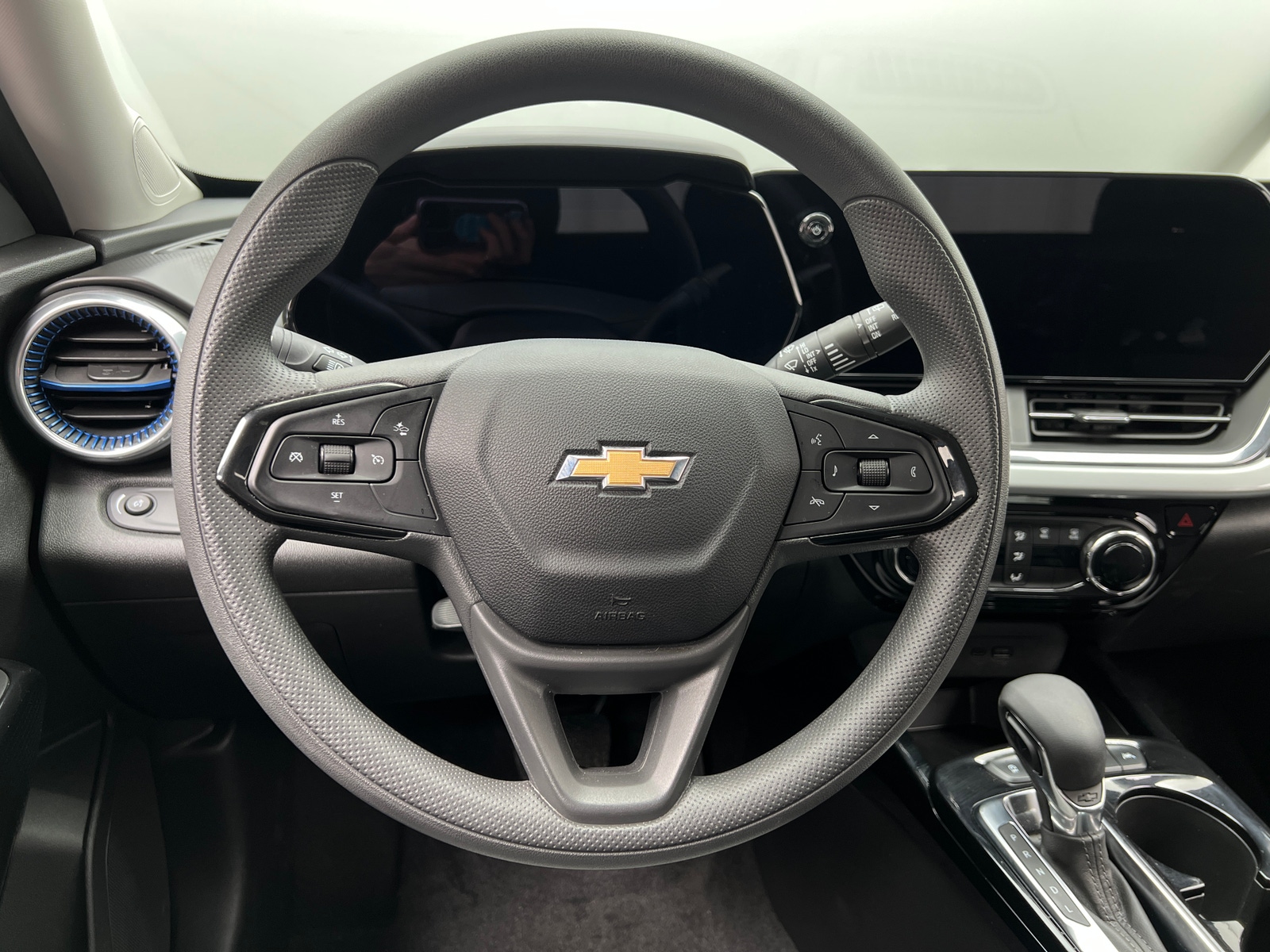 Thumbnail: 2025 Chevrolet Trax - 5