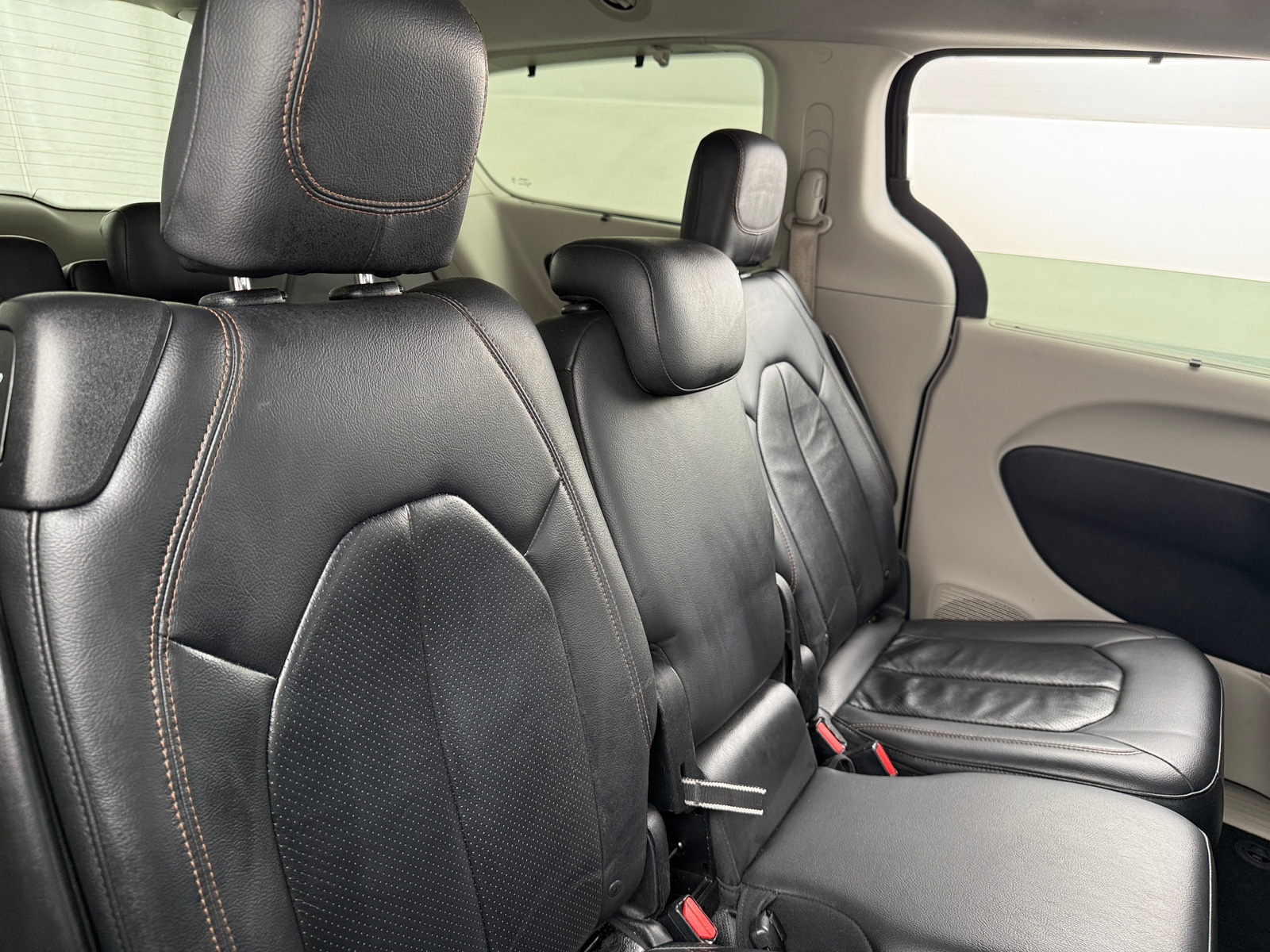 Thumbnail: 2017 Chrysler Pacifica - 5