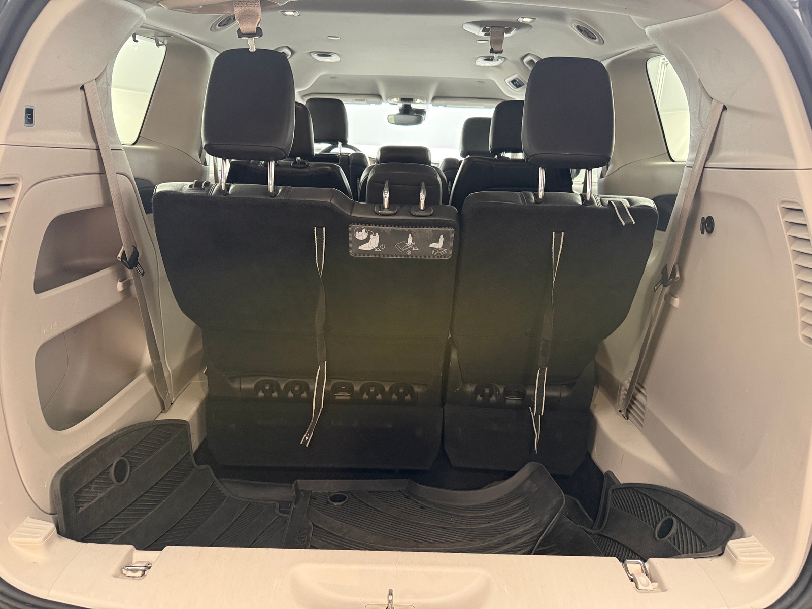 Thumbnail: 2017 Chrysler Pacifica - 6