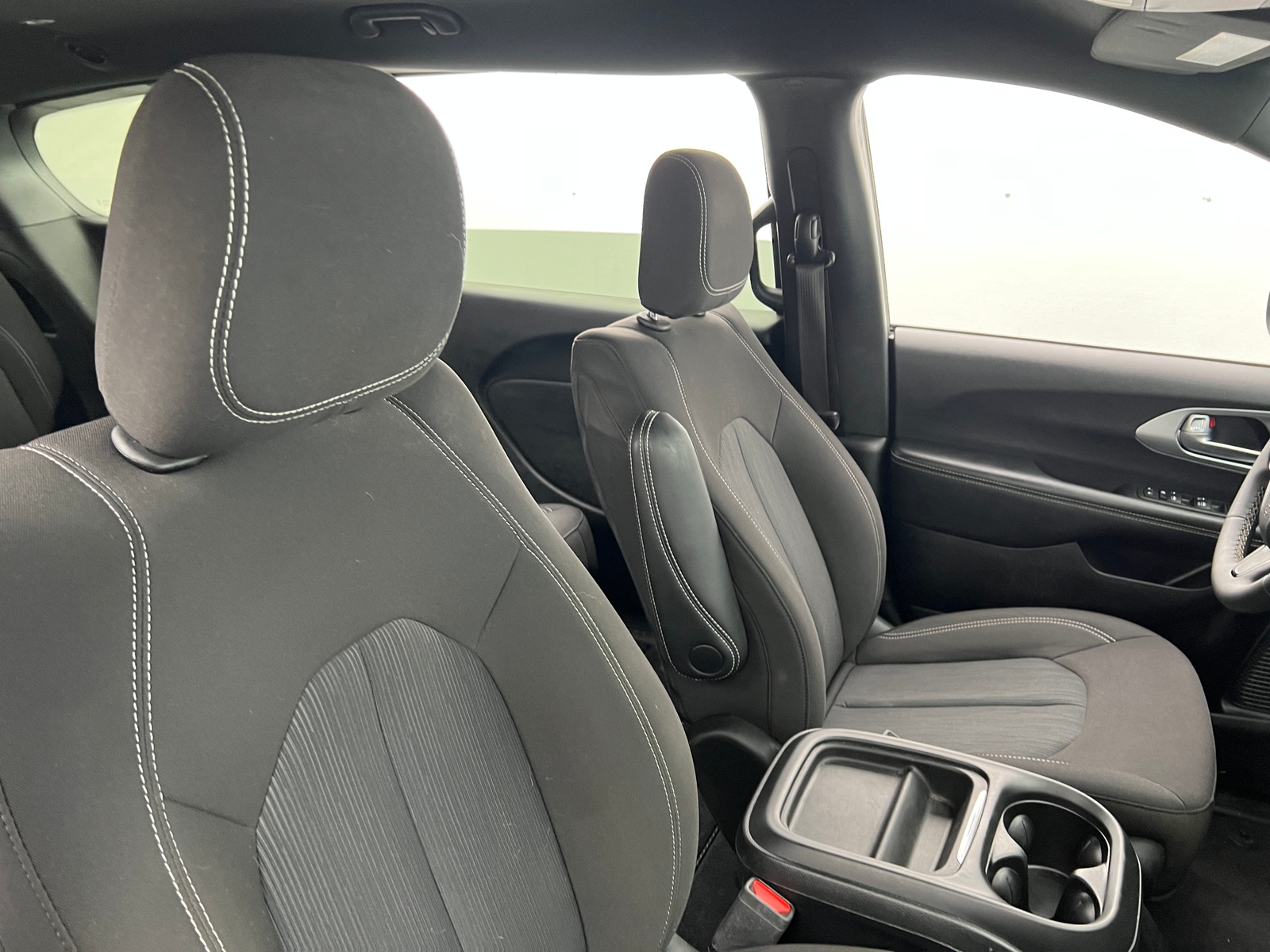 Thumbnail: 2023 Chrysler Pacifica - 2