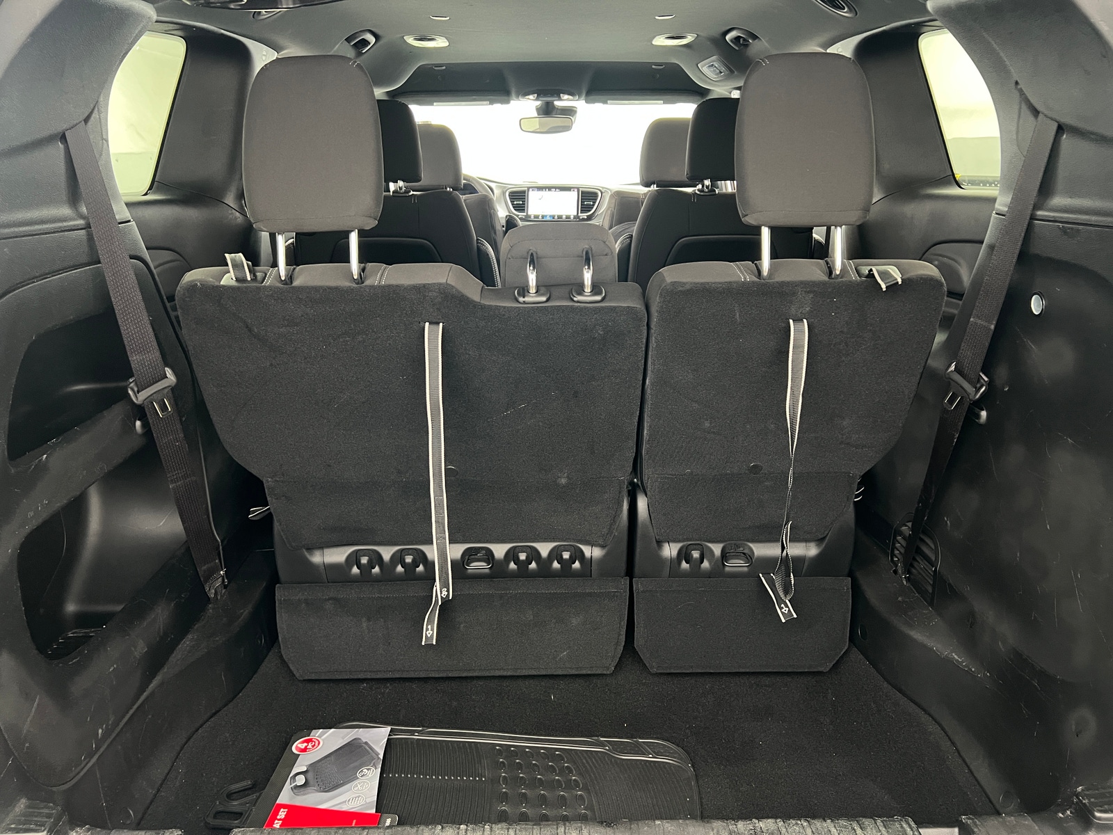 Thumbnail: 2023 Chrysler Pacifica - 7