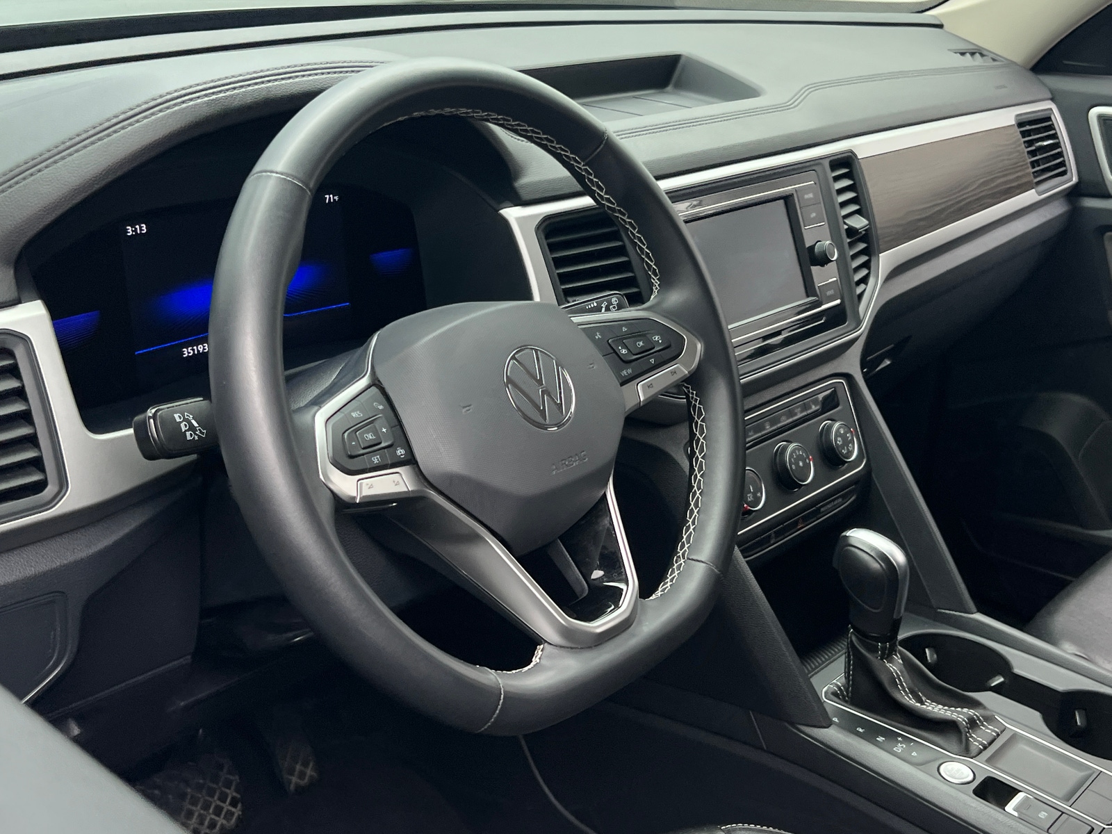 Thumbnail: 2022 Volkswagen Atlas - 4