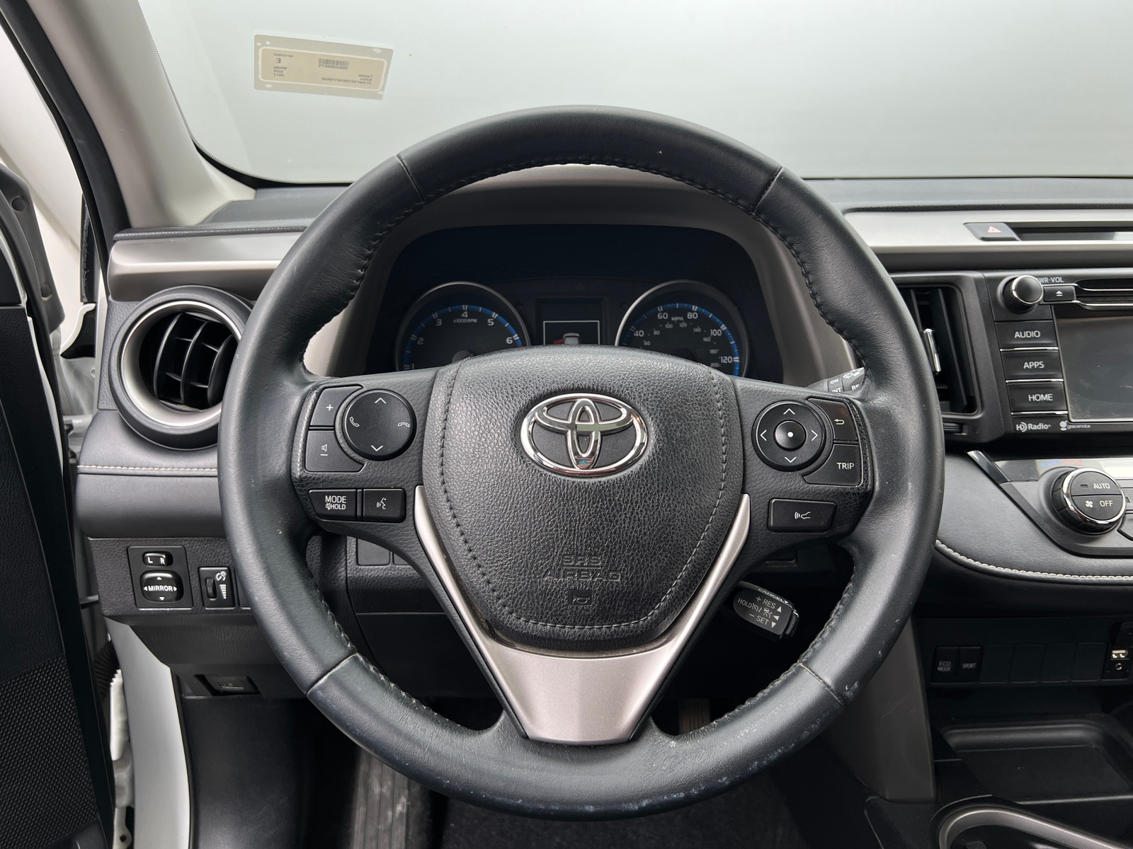 Thumbnail: 2017 Toyota RAV4 - 5