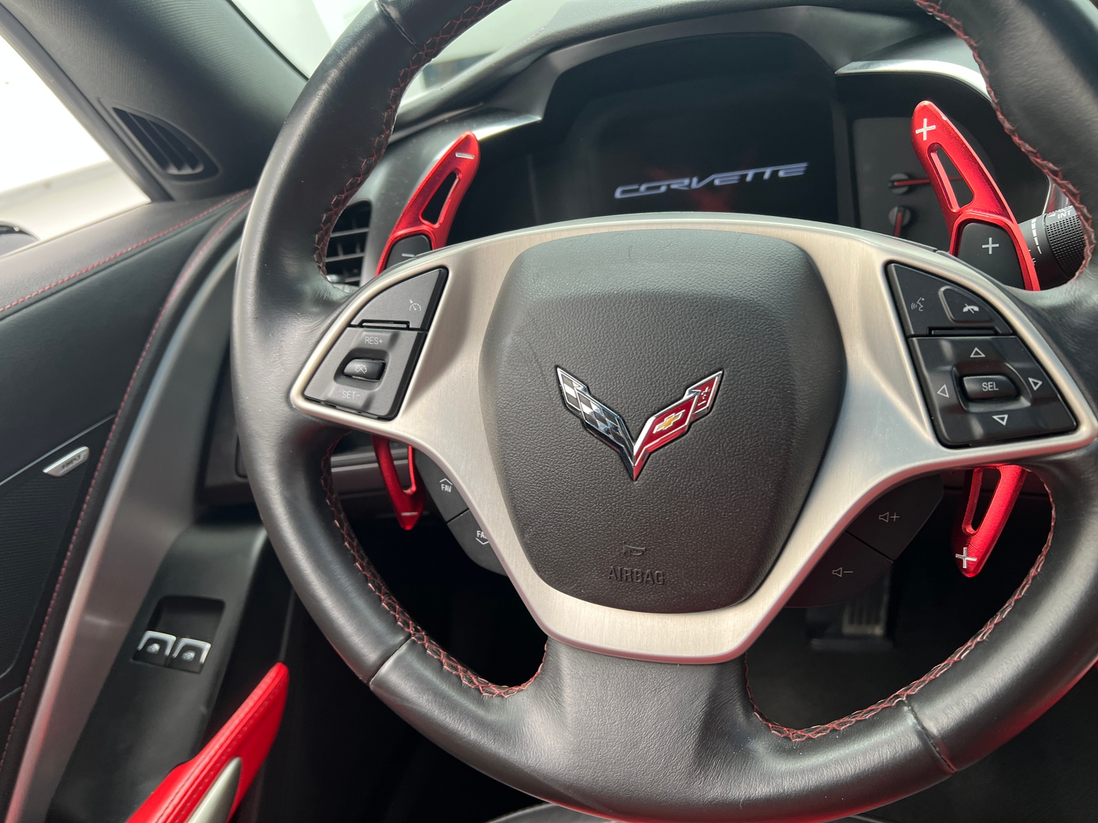 Thumbnail: 2015 Chevrolet Corvette - 3