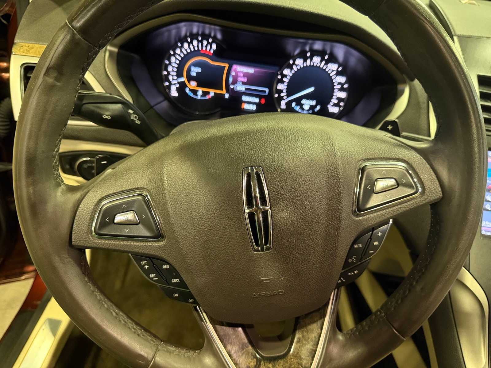 Thumbnail: 2015 Lincoln MKZ - 4