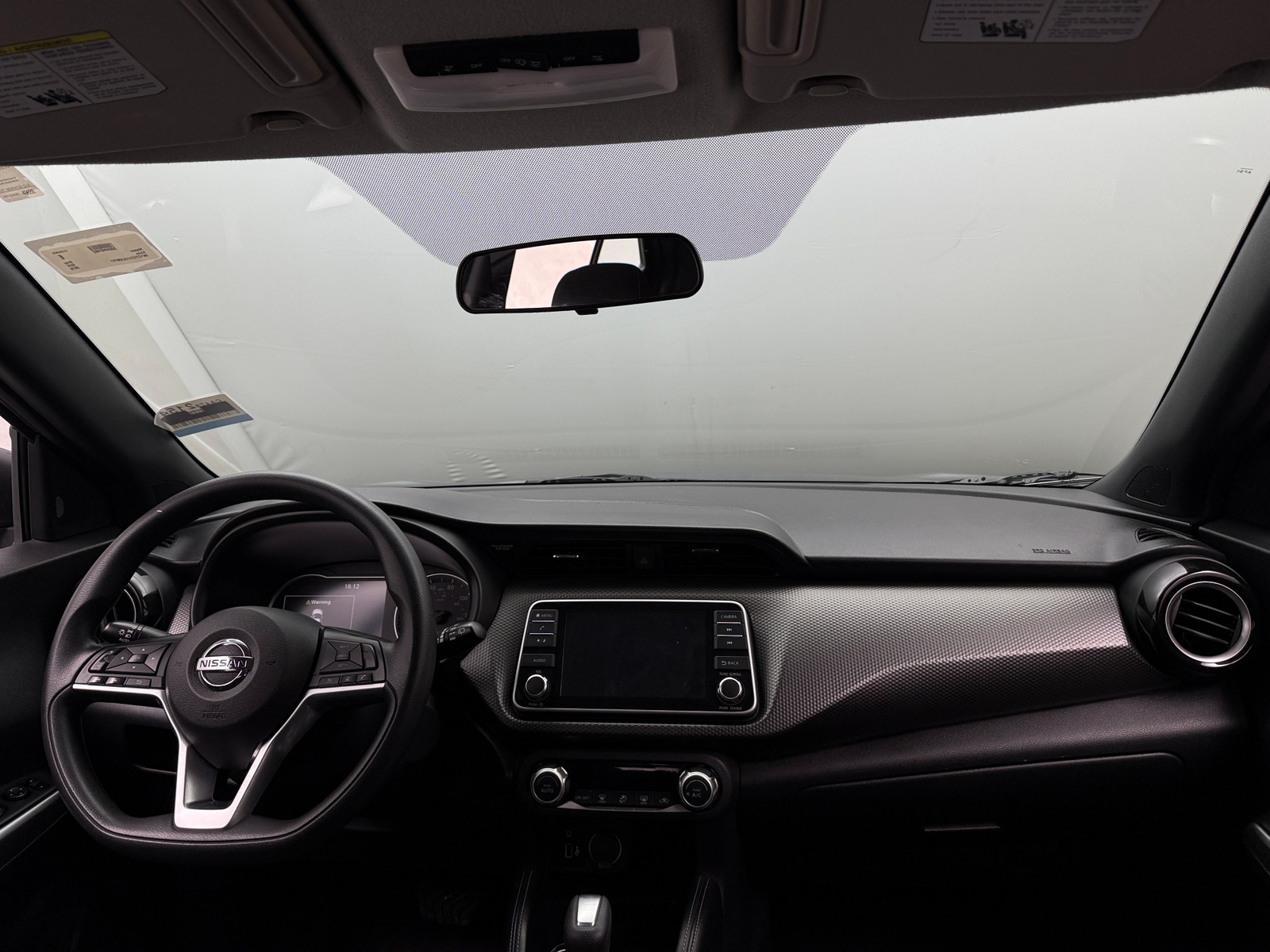 Thumbnail: 2018 Nissan Kicks - 3