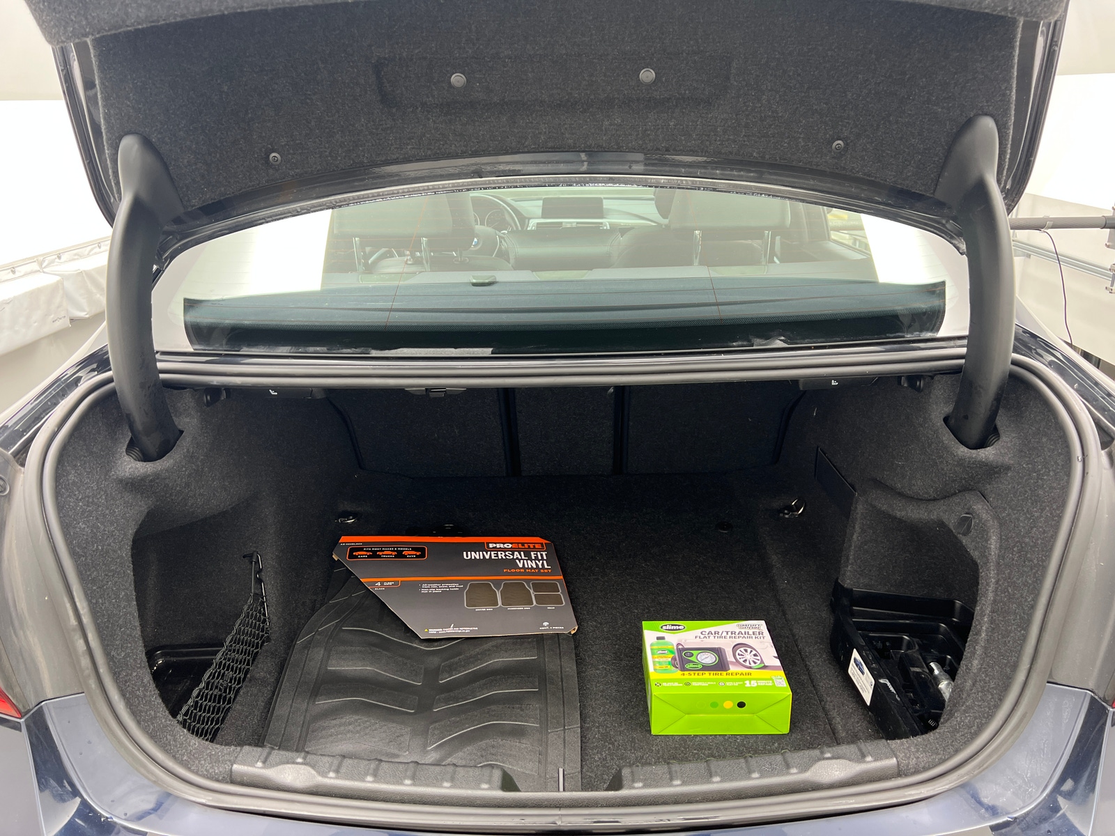 Thumbnail: 2016 BMW 3 Series - 6