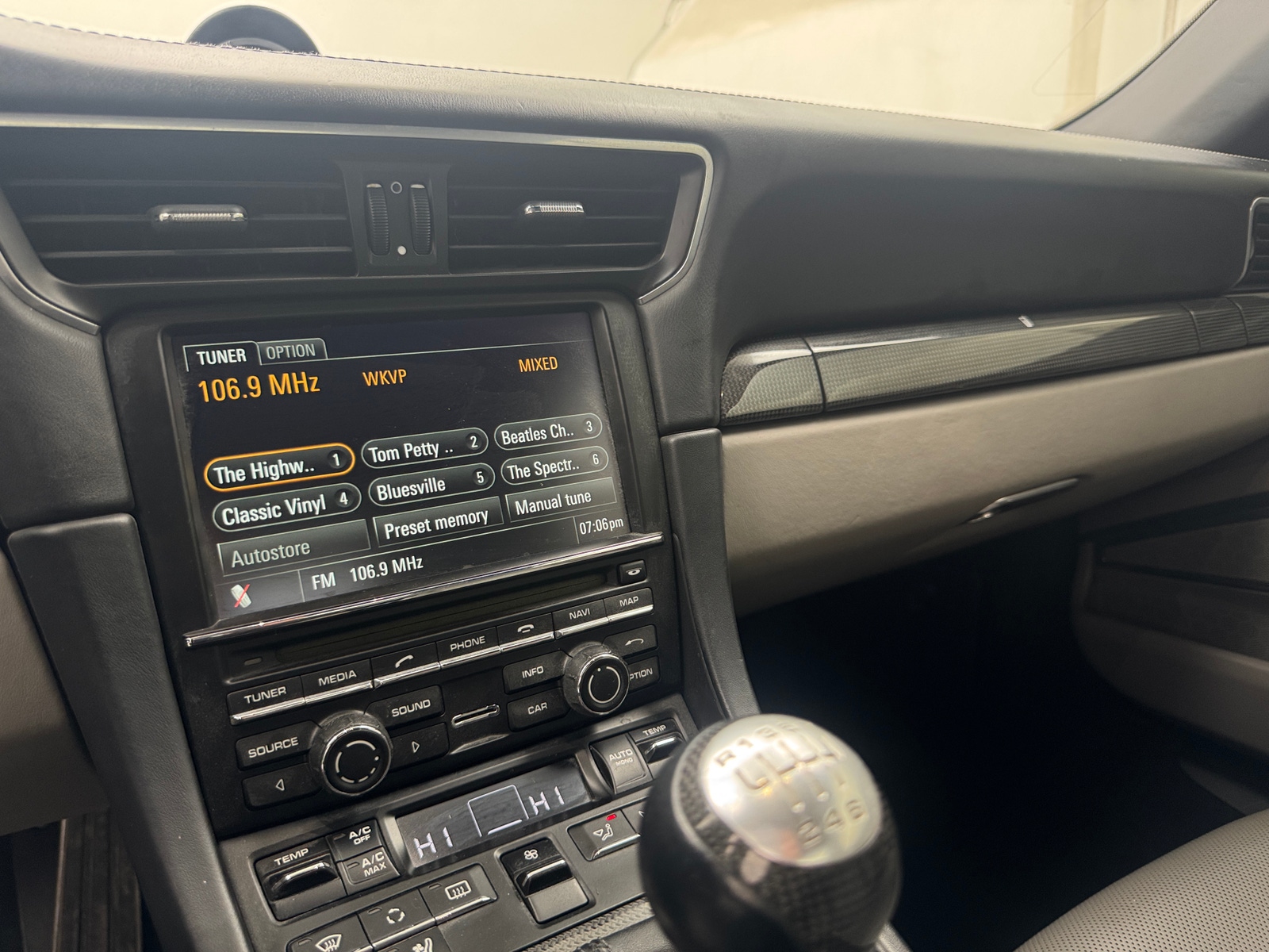 Thumbnail: 2013 Porsche 911 - 3