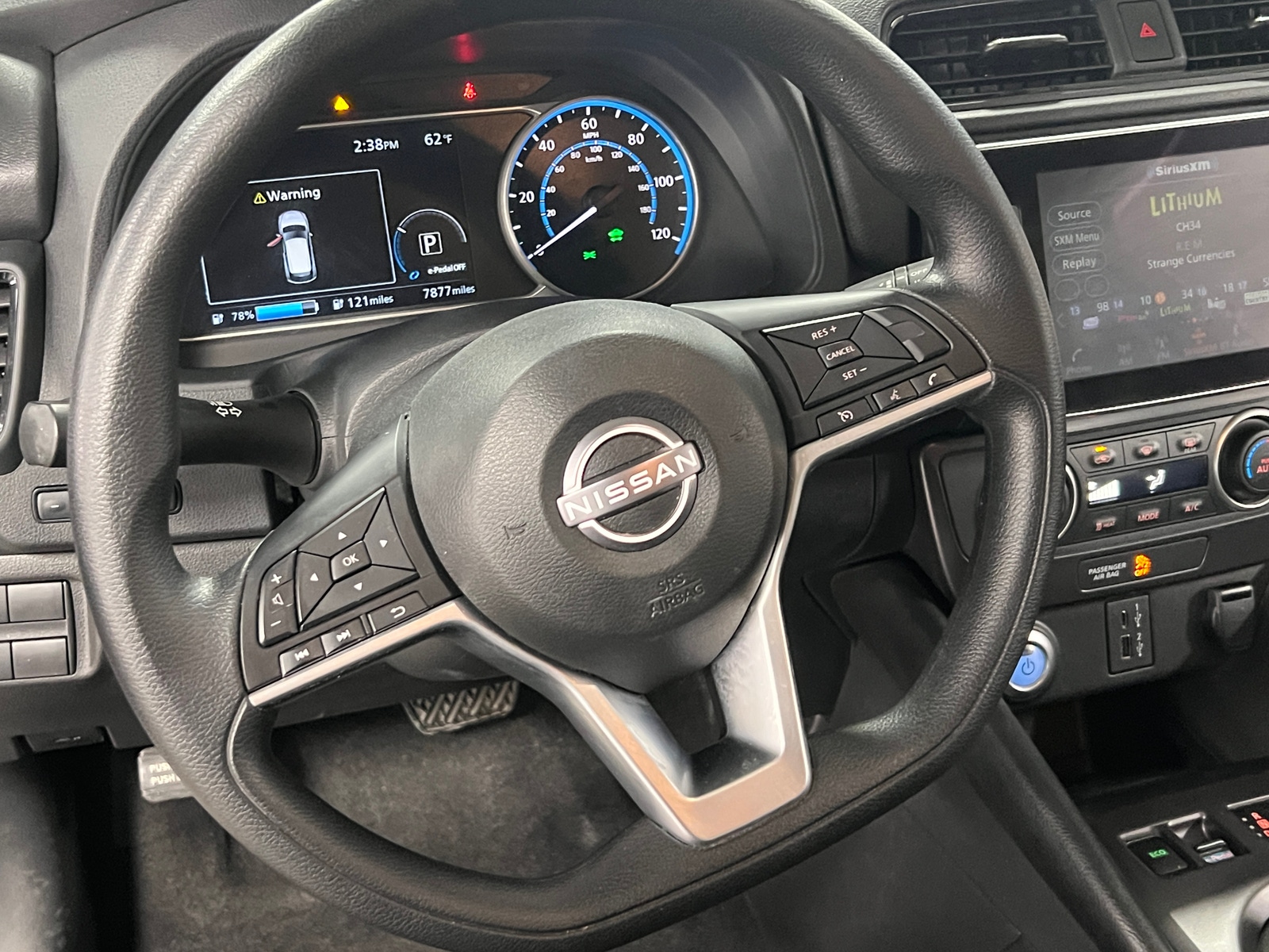 Thumbnail: 2025 Nissan Leaf - 5