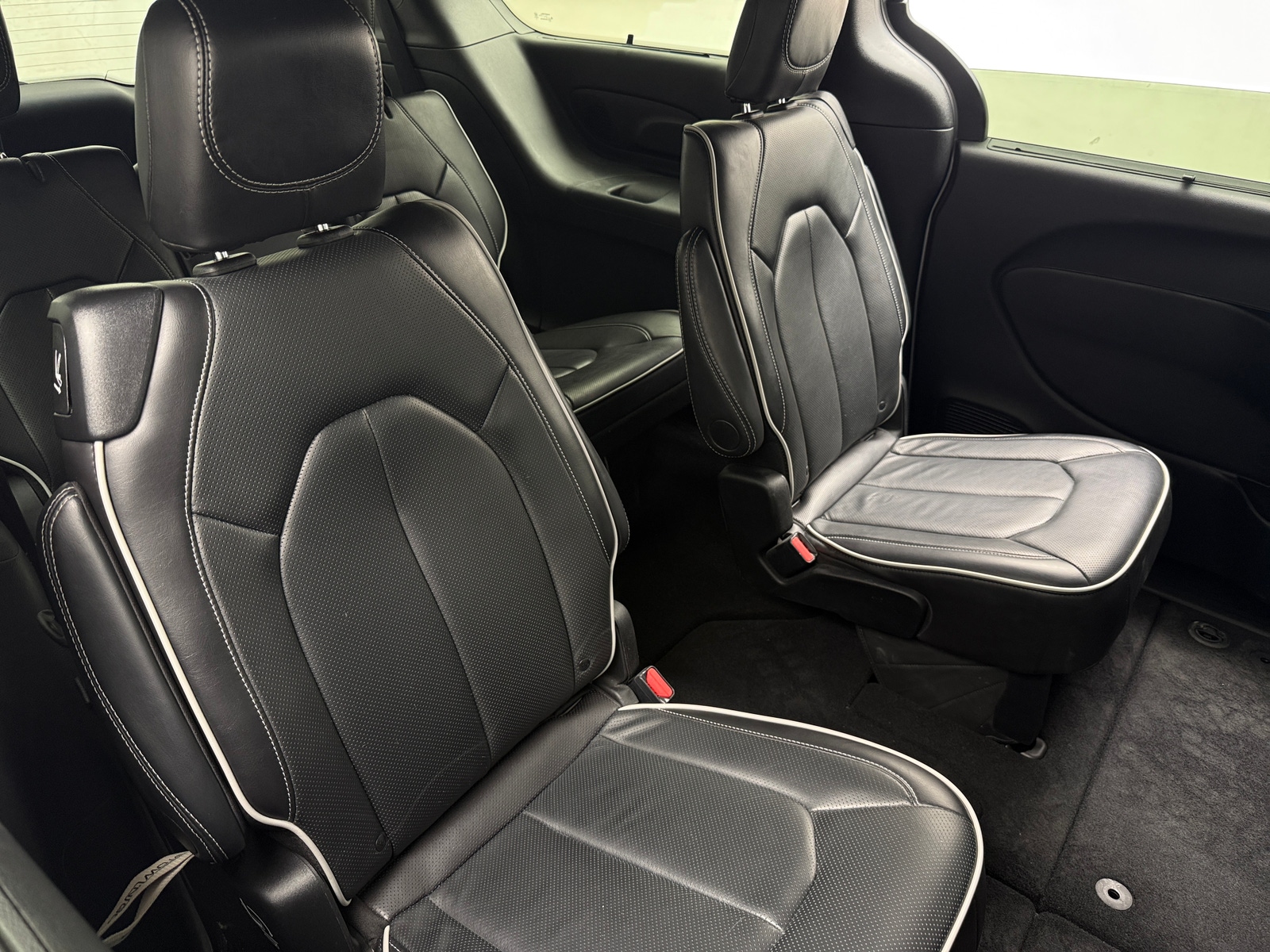 Thumbnail: 2025 Chrysler Pacifica - 5