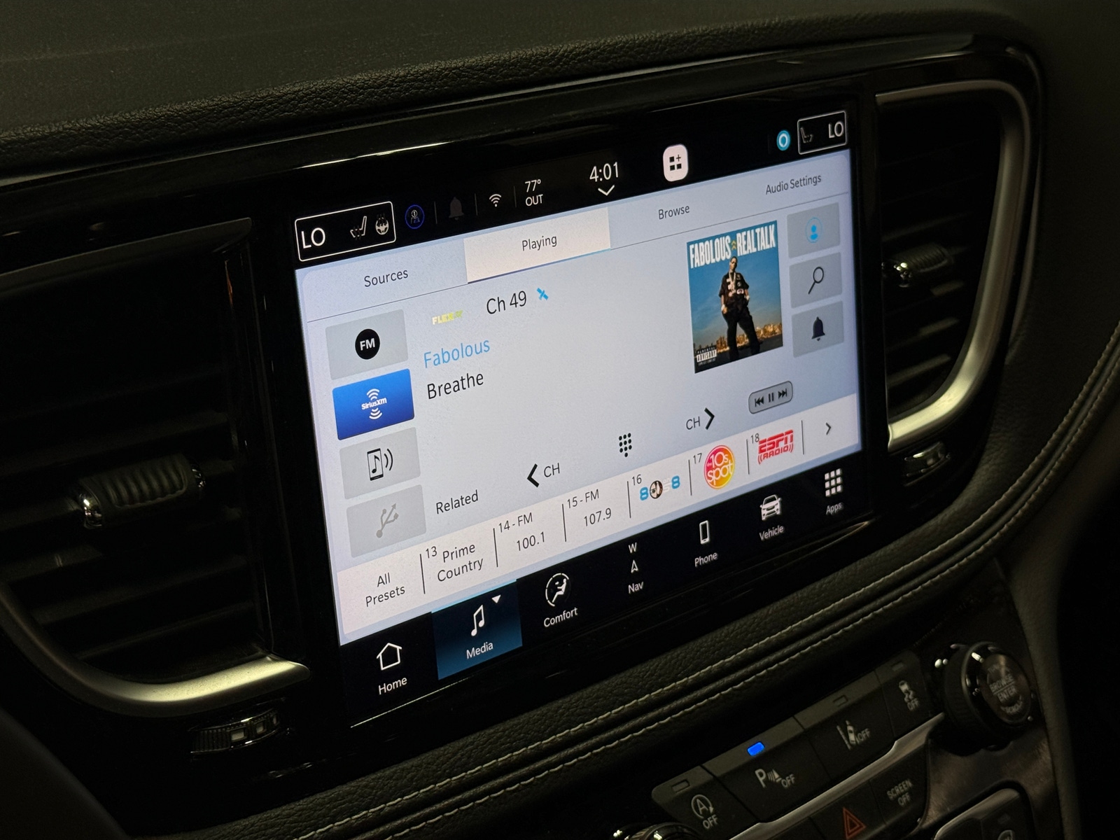 Thumbnail: 2025 Chrysler Pacifica - 3