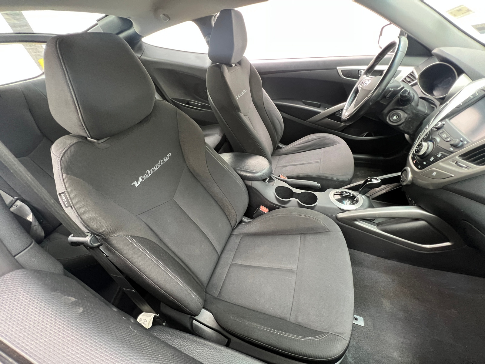 Thumbnail: 2017 Hyundai Veloster - 2