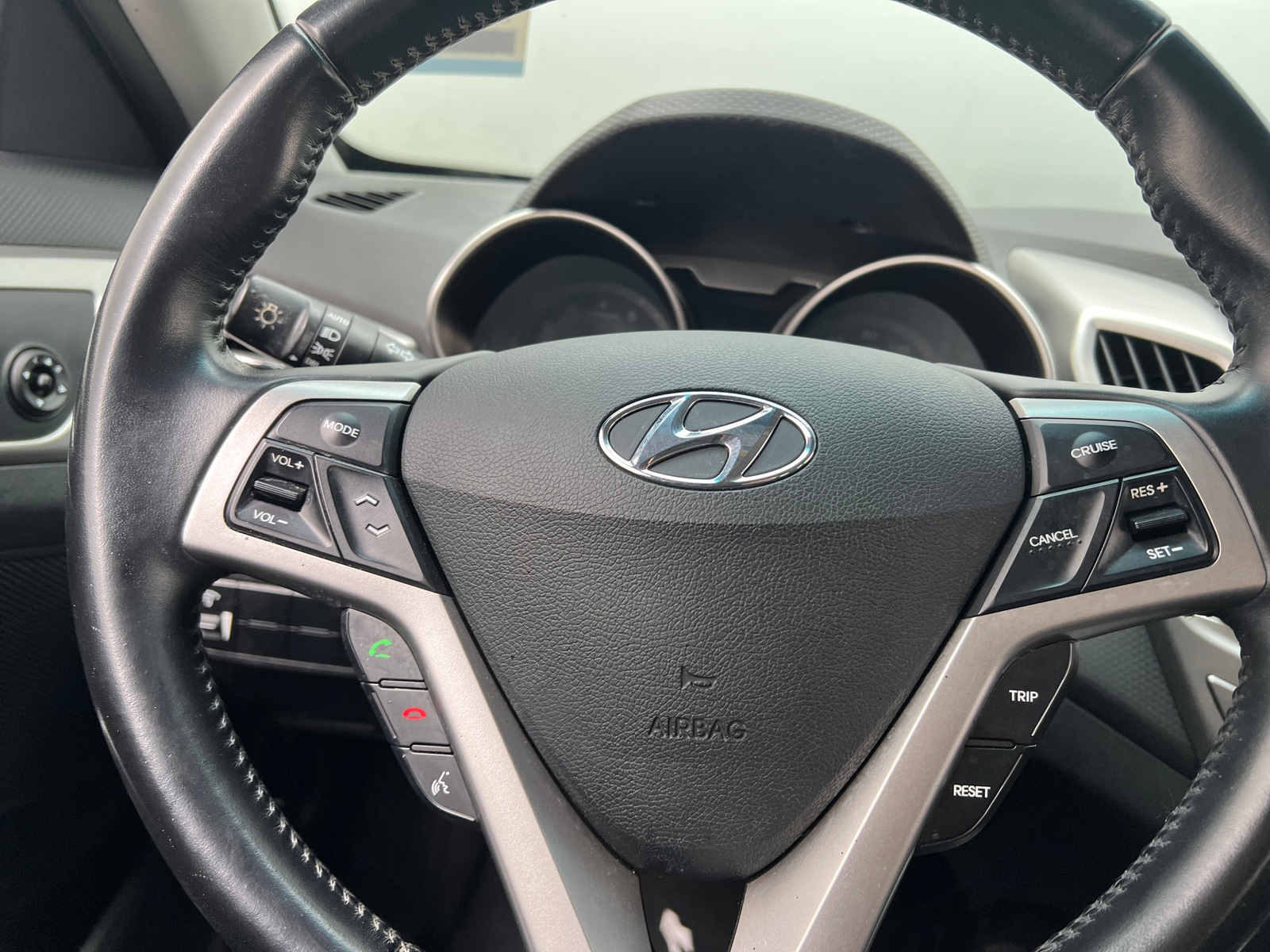 Thumbnail: 2017 Hyundai Veloster - 5