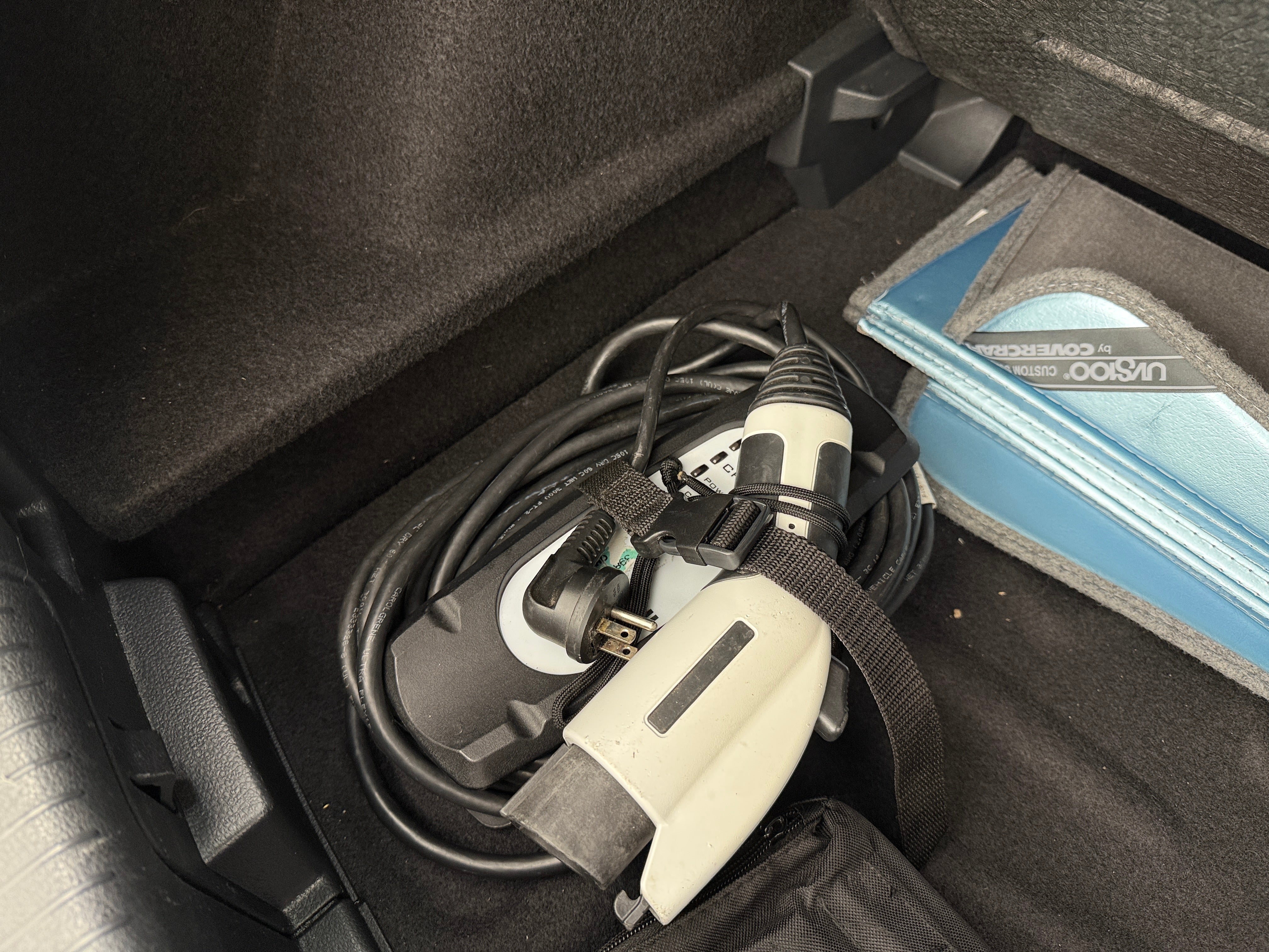 2016 Volkswagen e-Golf - Image 1