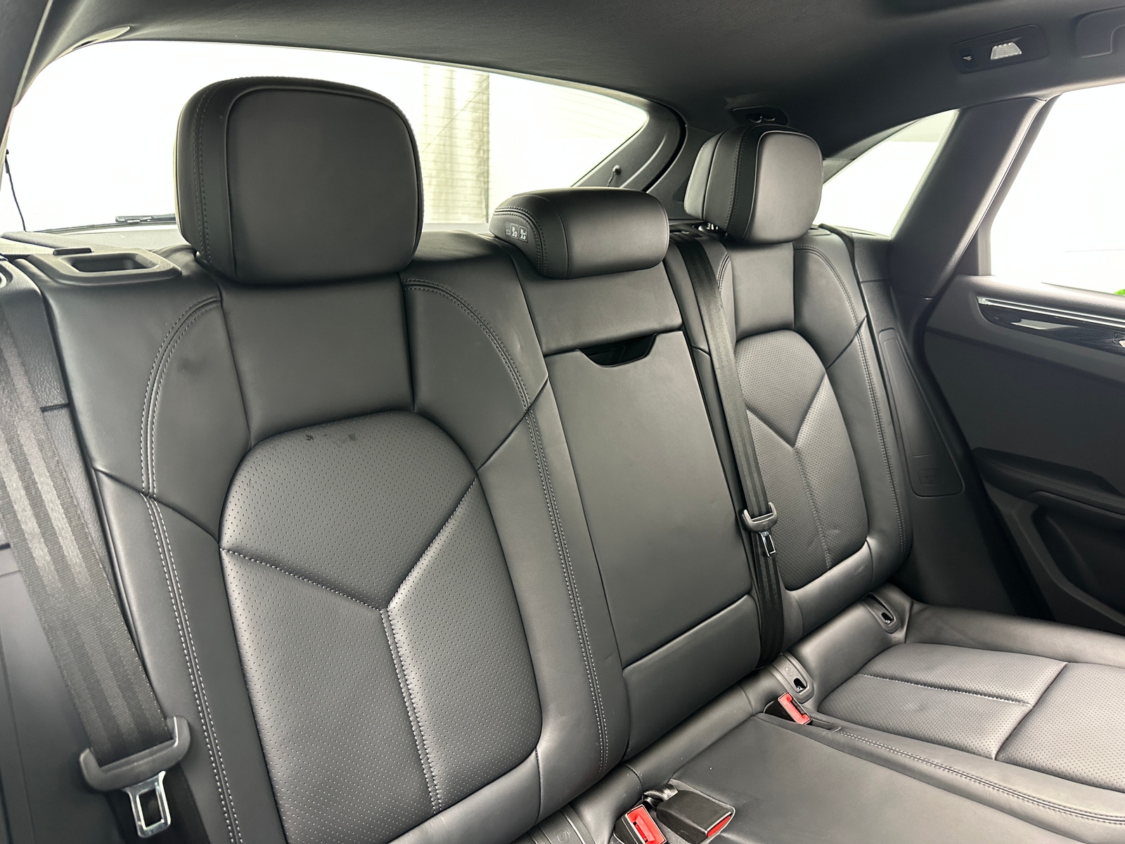 Thumbnail: 2023 Porsche Macan - 6