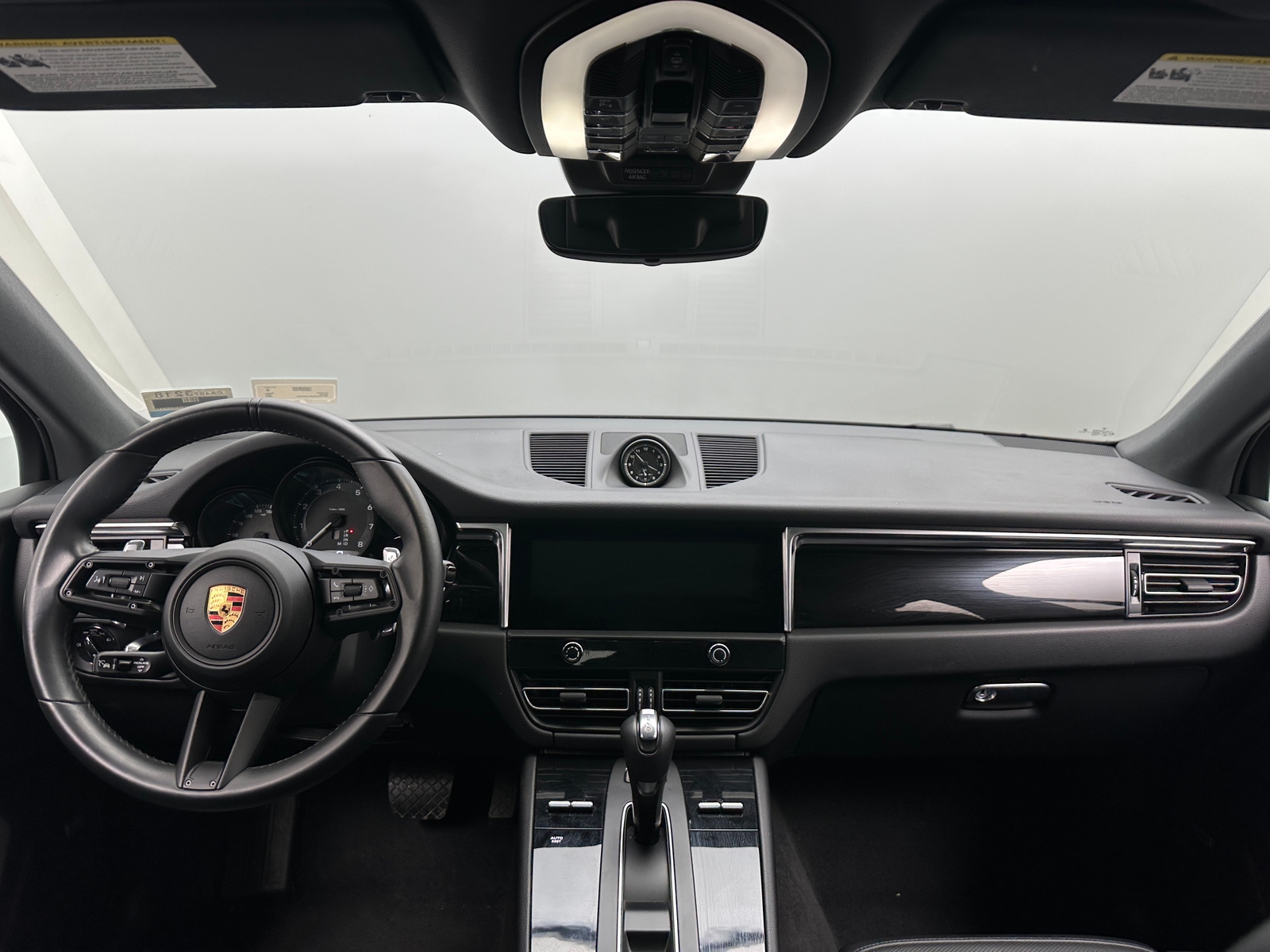 Thumbnail: 2023 Porsche Macan - 3