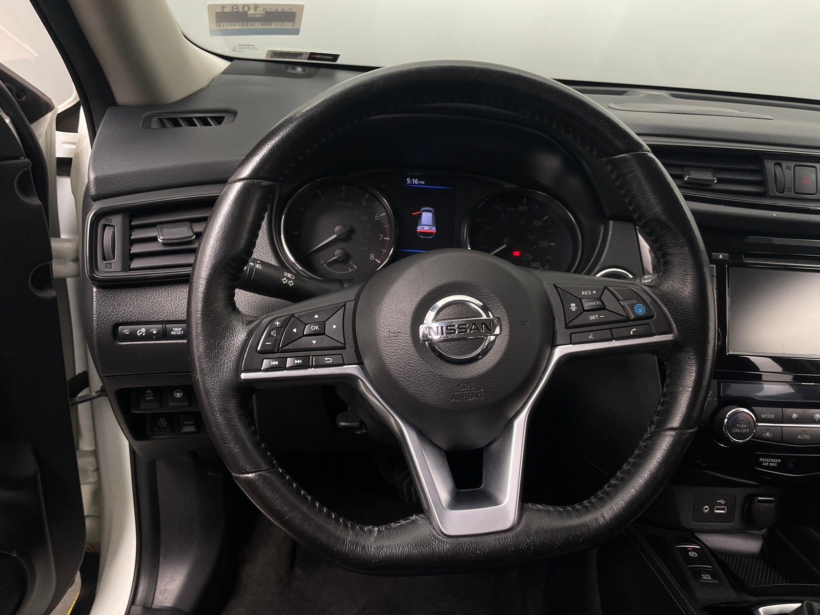 Thumbnail: 2018 Nissan Rogue - 4