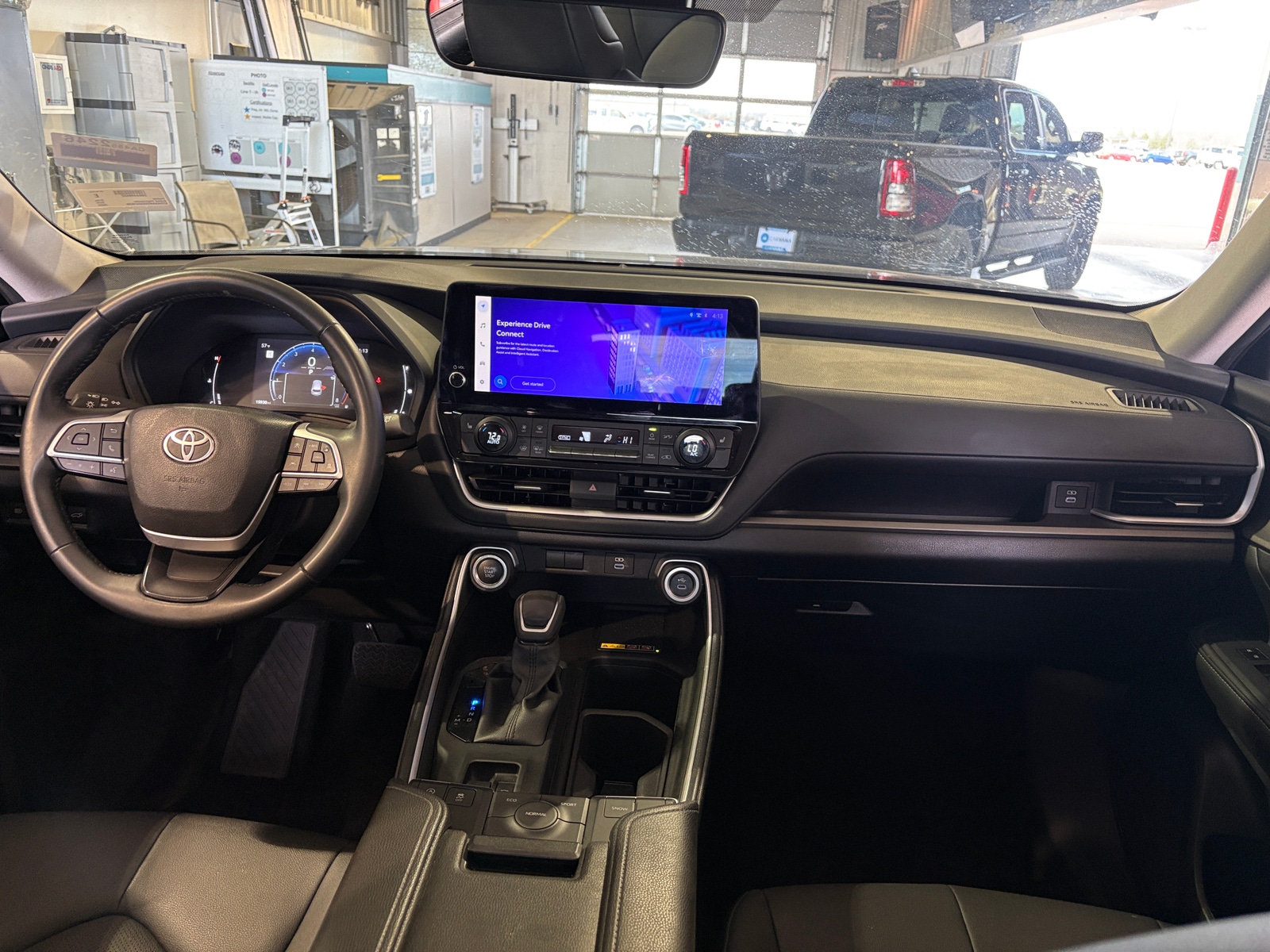 Thumbnail: 2025 Toyota Grand Highlander - 2