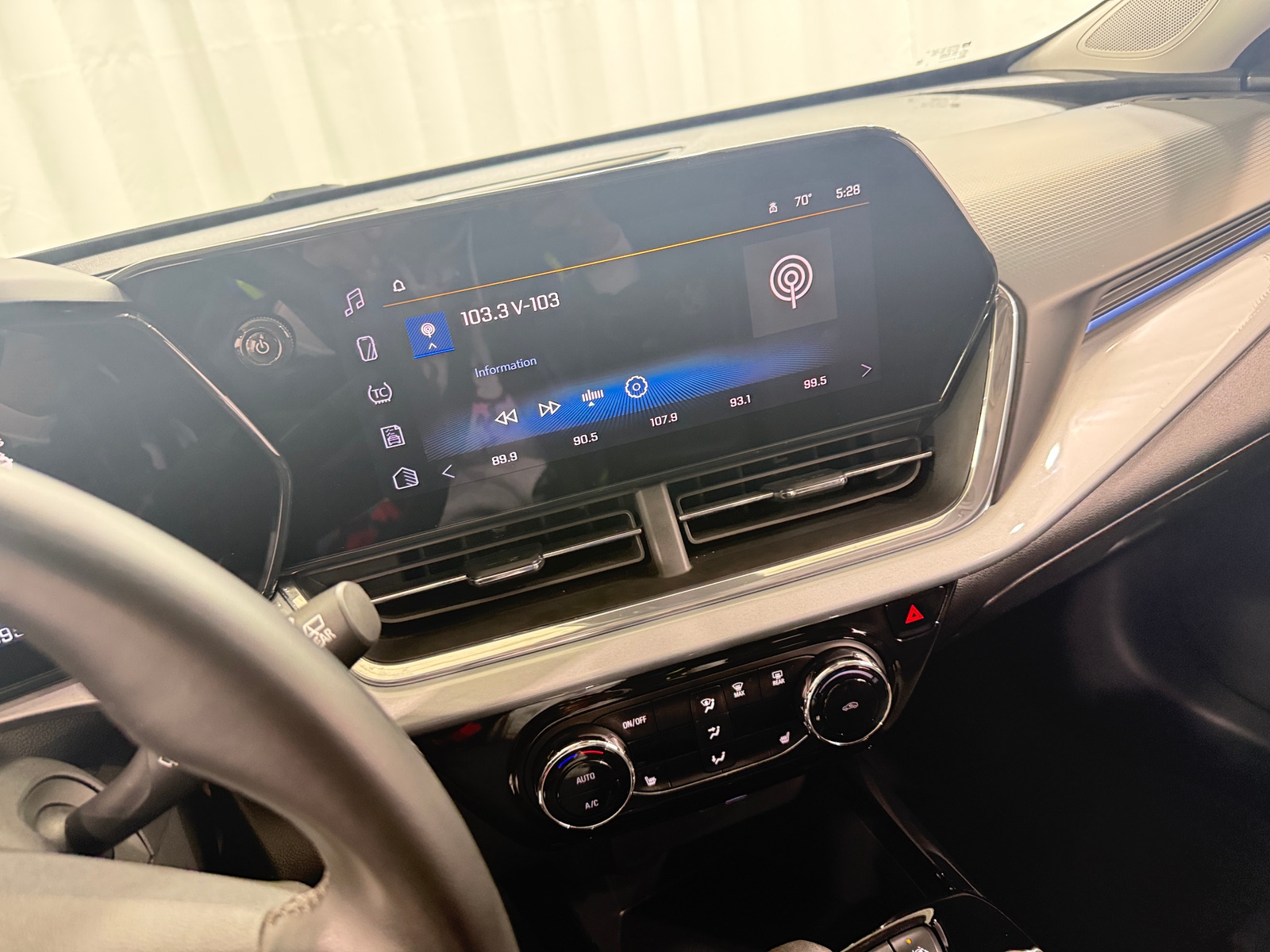 Thumbnail: 2024 Chevrolet Trax - 4