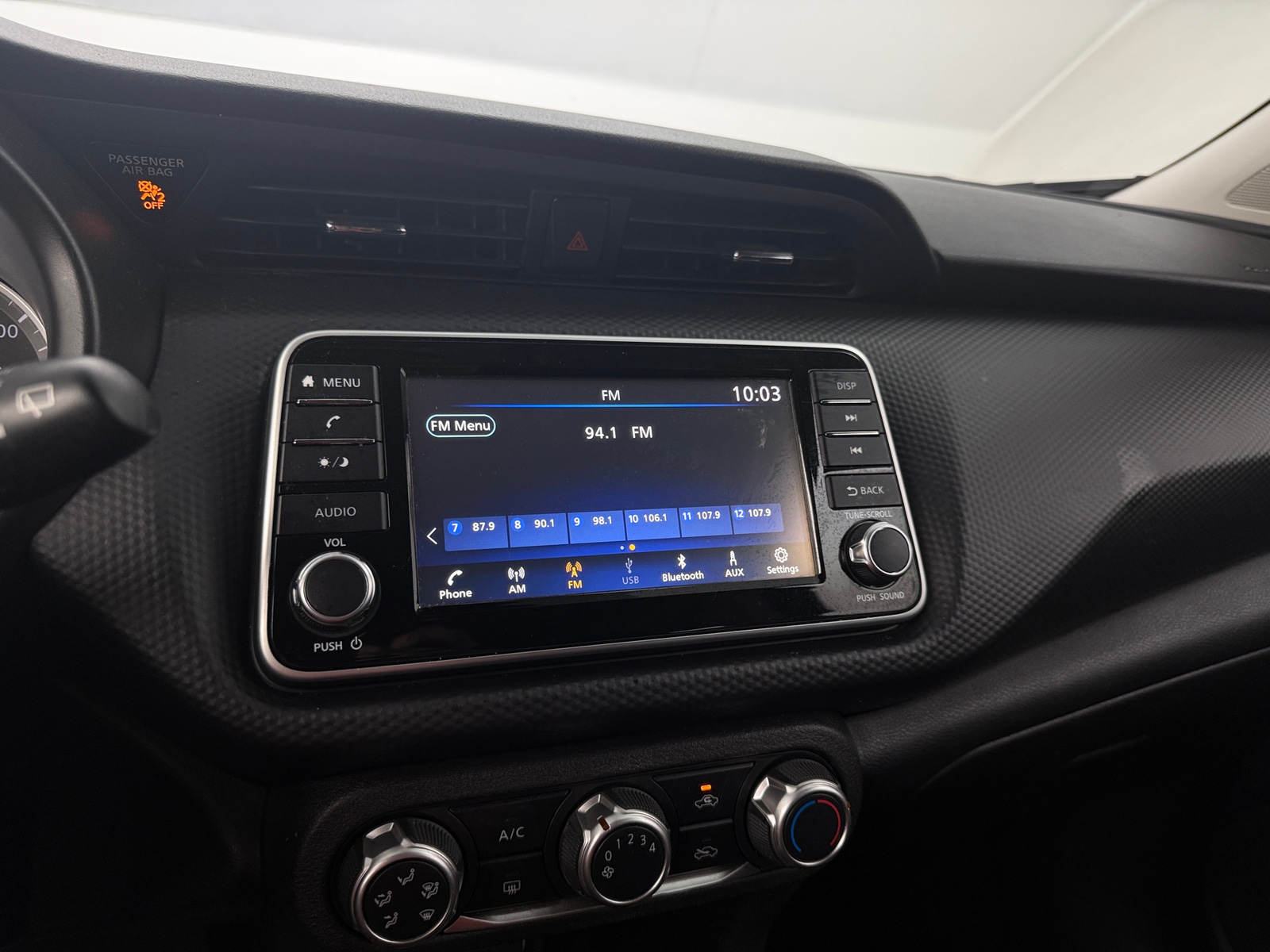 Thumbnail: 2022 Nissan Kicks - 4