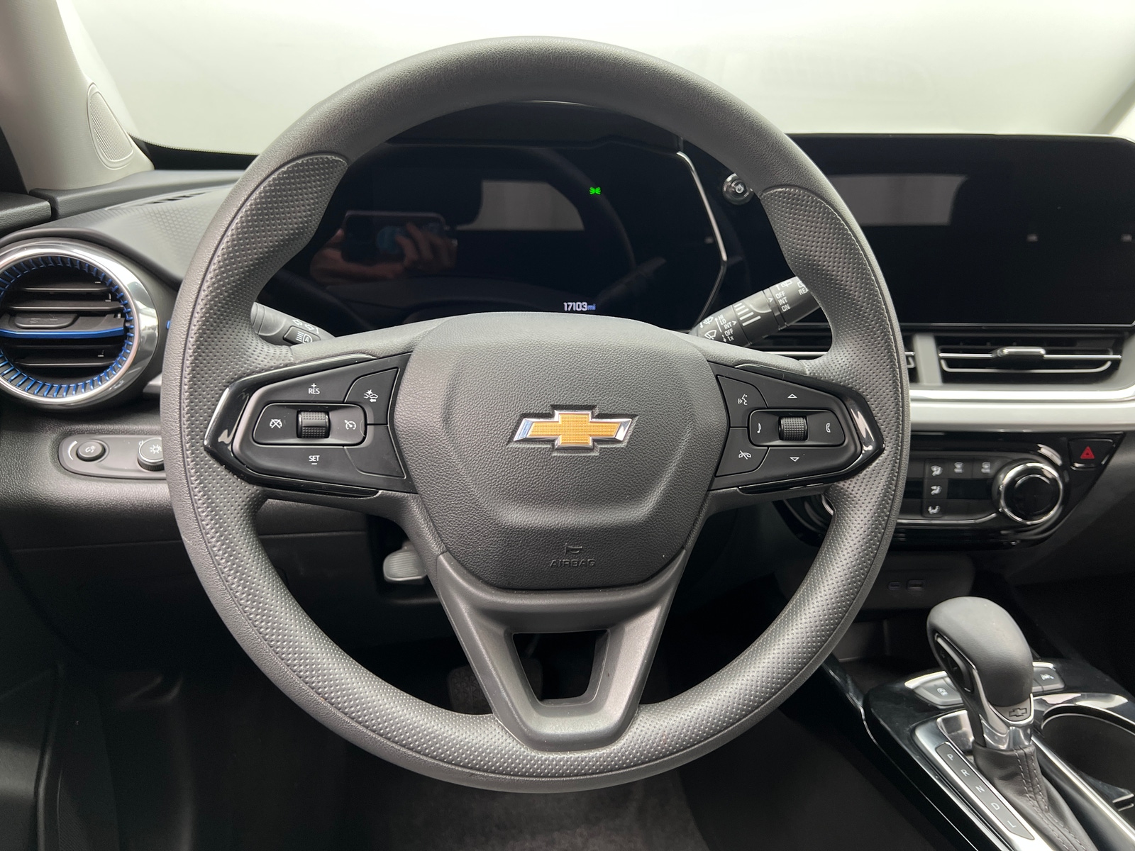 Thumbnail: 2025 Chevrolet Trax - 5