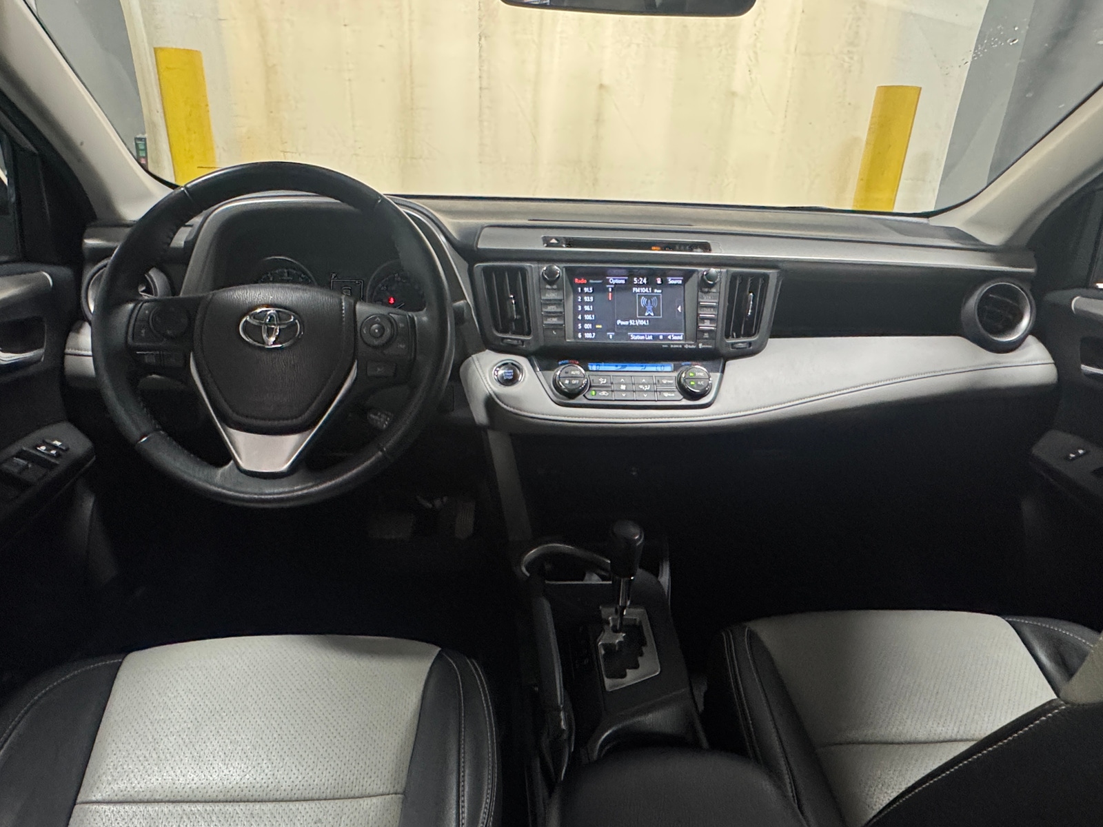 Thumbnail: 2017 Toyota RAV4 - 3