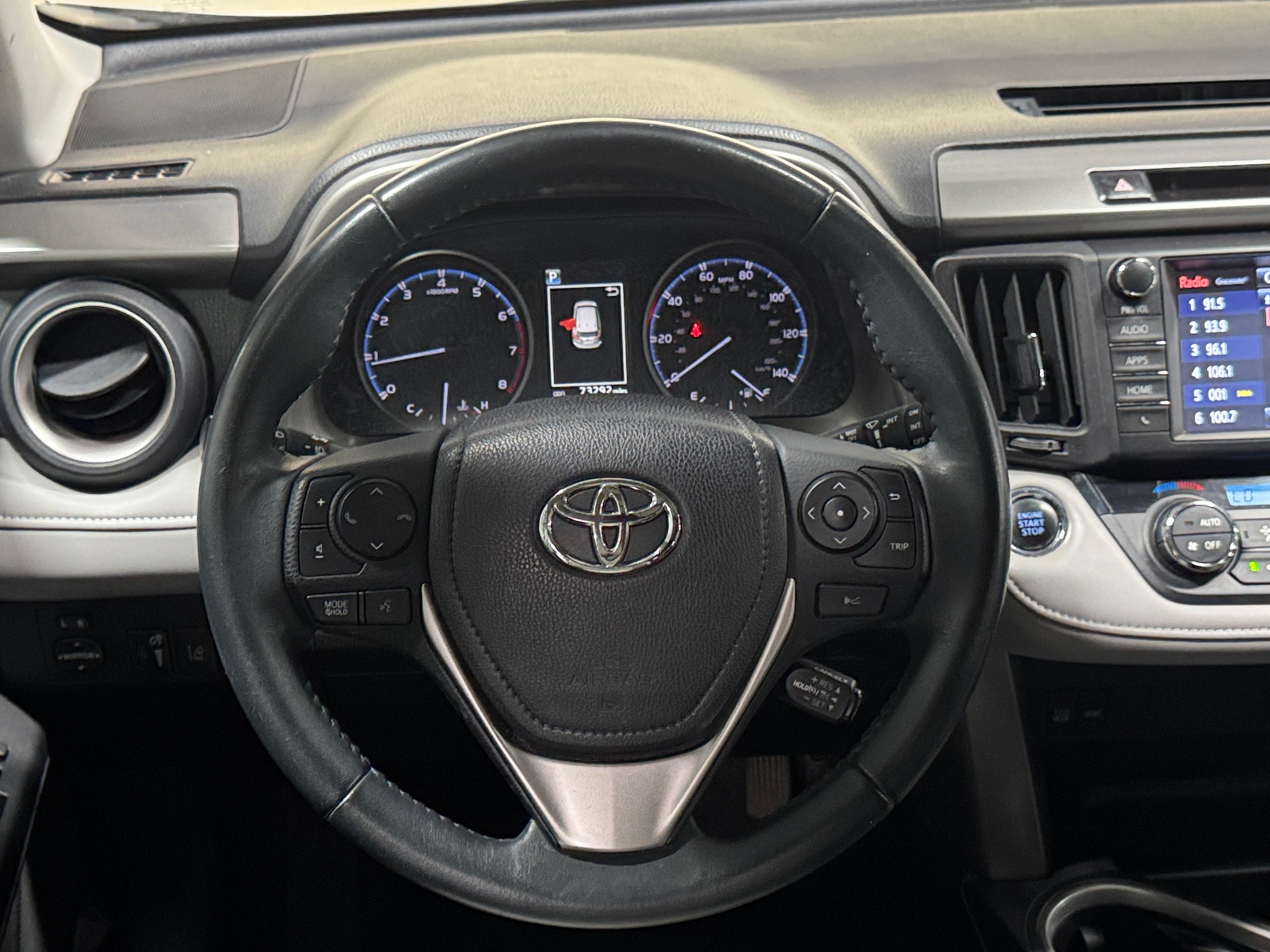 Thumbnail: 2017 Toyota RAV4 - 5