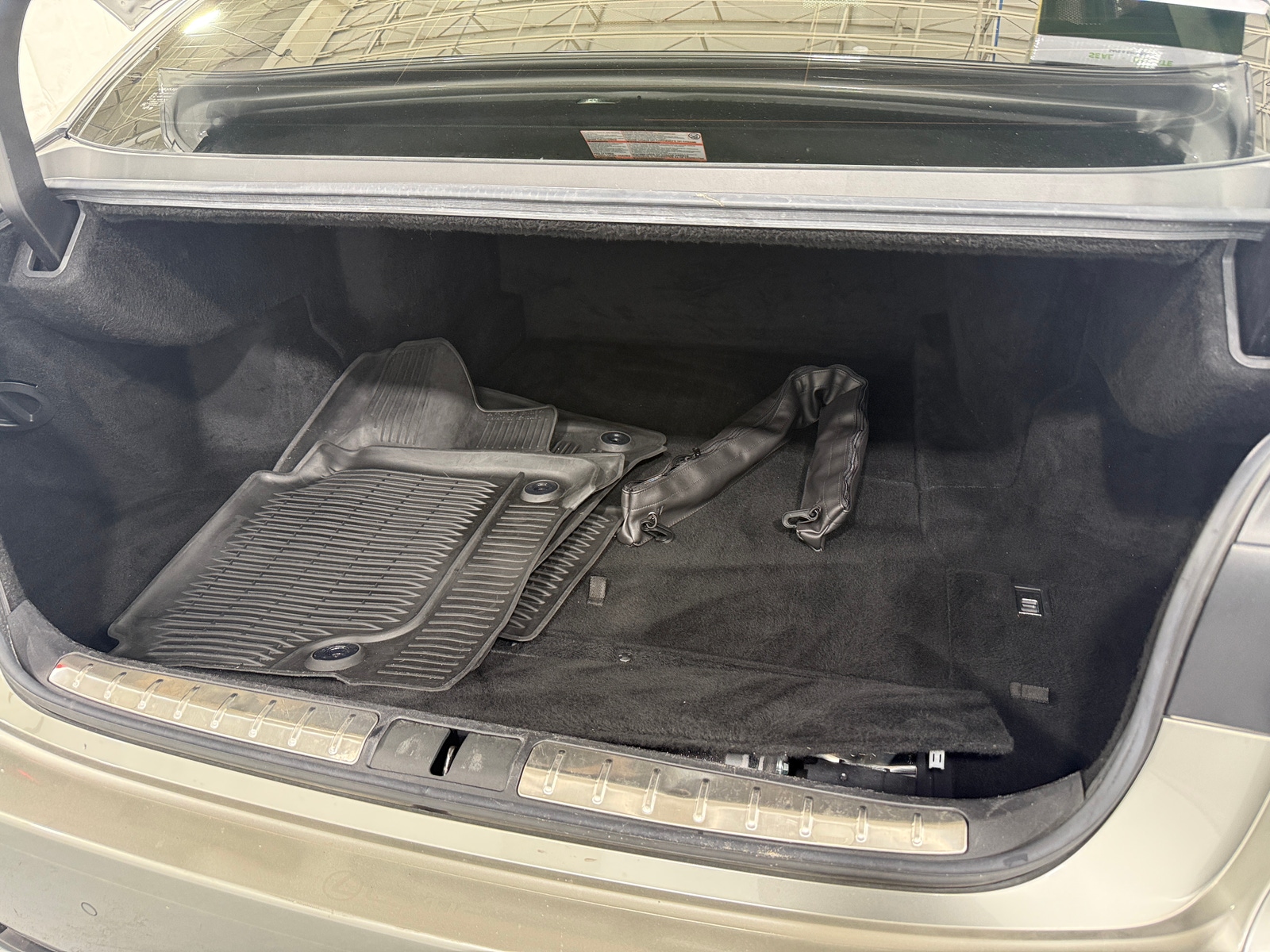 Thumbnail: 2018 Lexus LS - 6