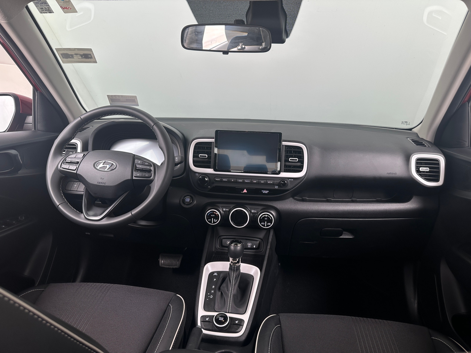 Thumbnail: 2024 Hyundai Venue - 3