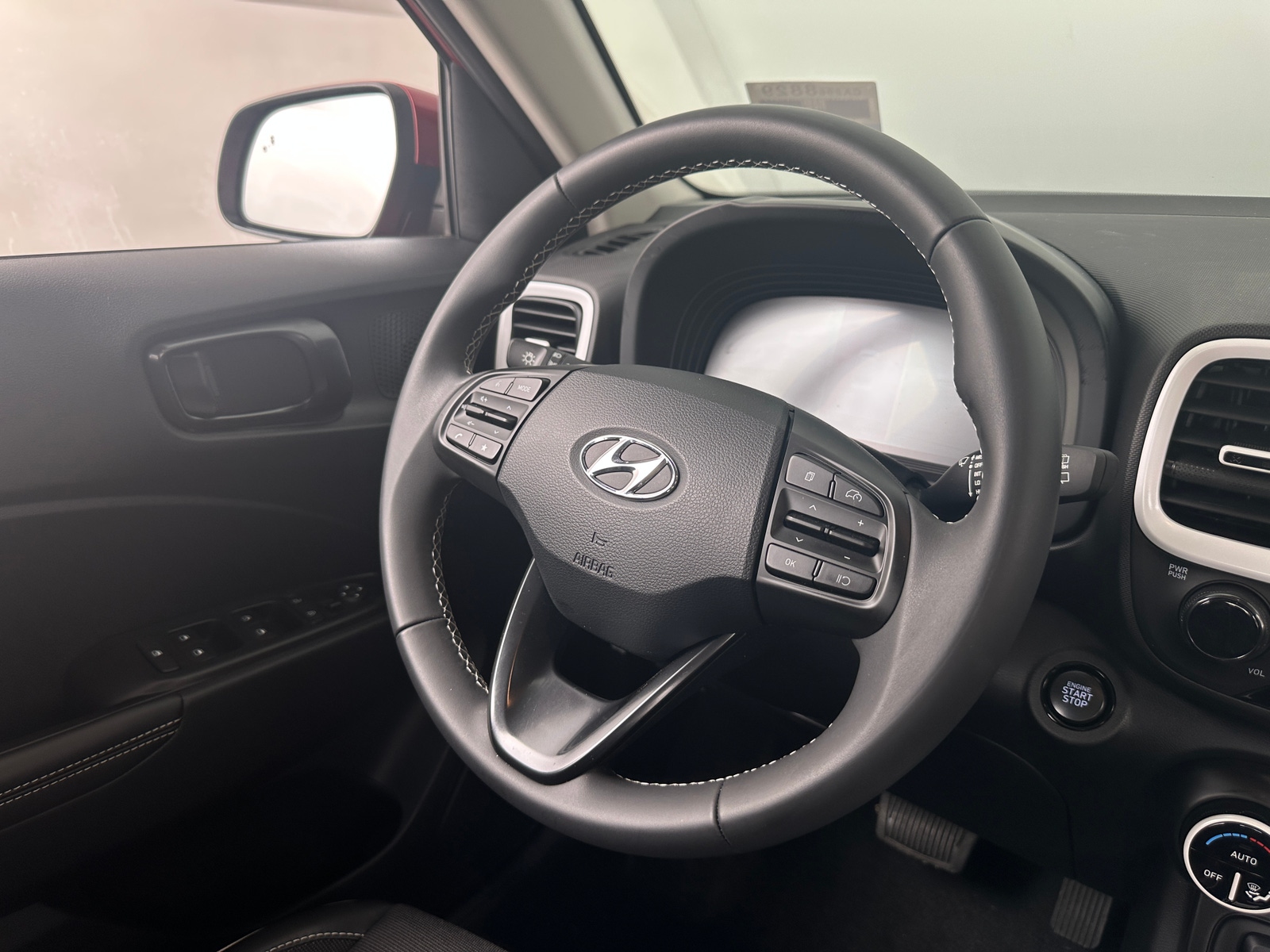 Thumbnail: 2024 Hyundai Venue - 5