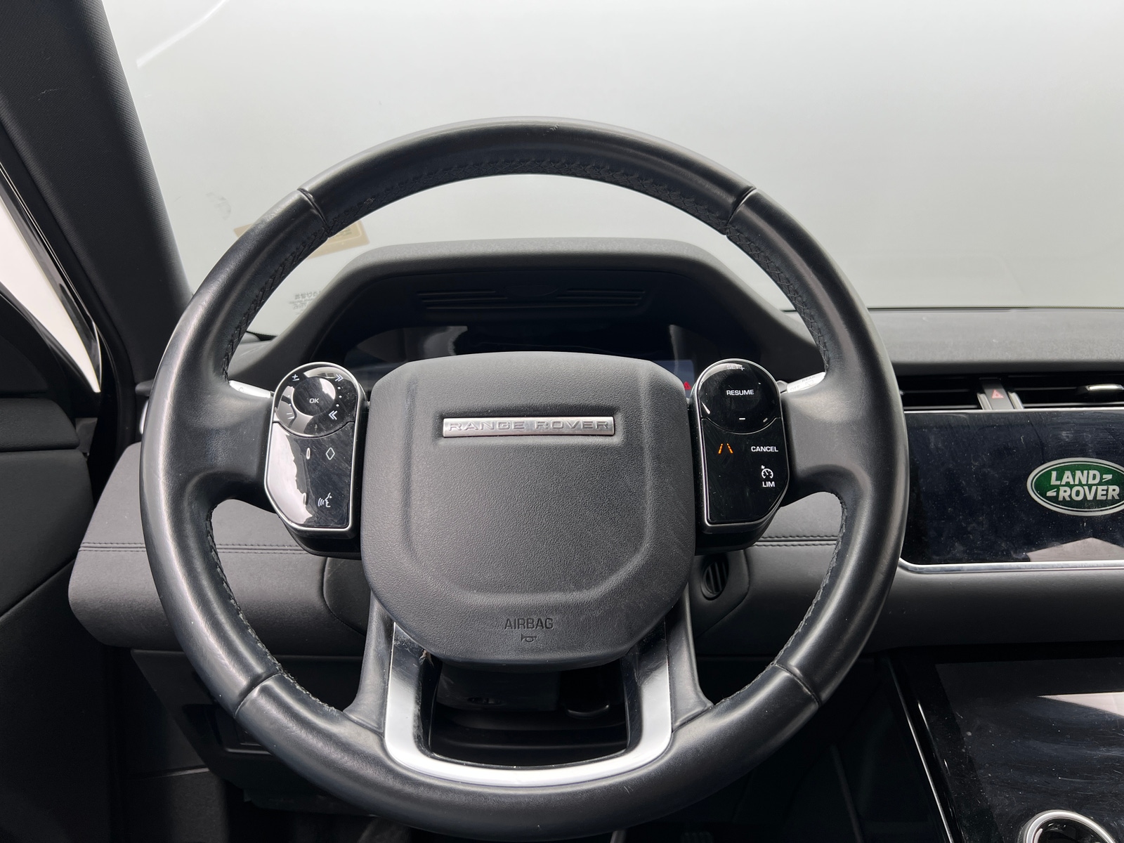 Thumbnail: 2020 Land Rover Range Rover Evoque - 4