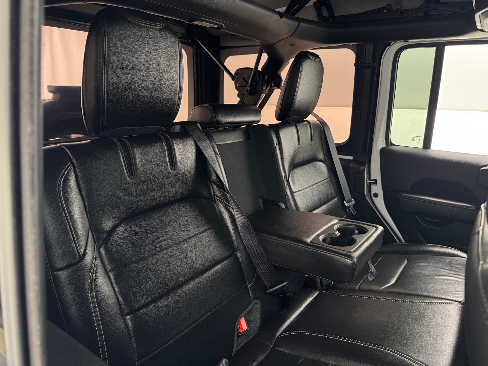 Thumbnail: 2022 Jeep Wrangler - 5