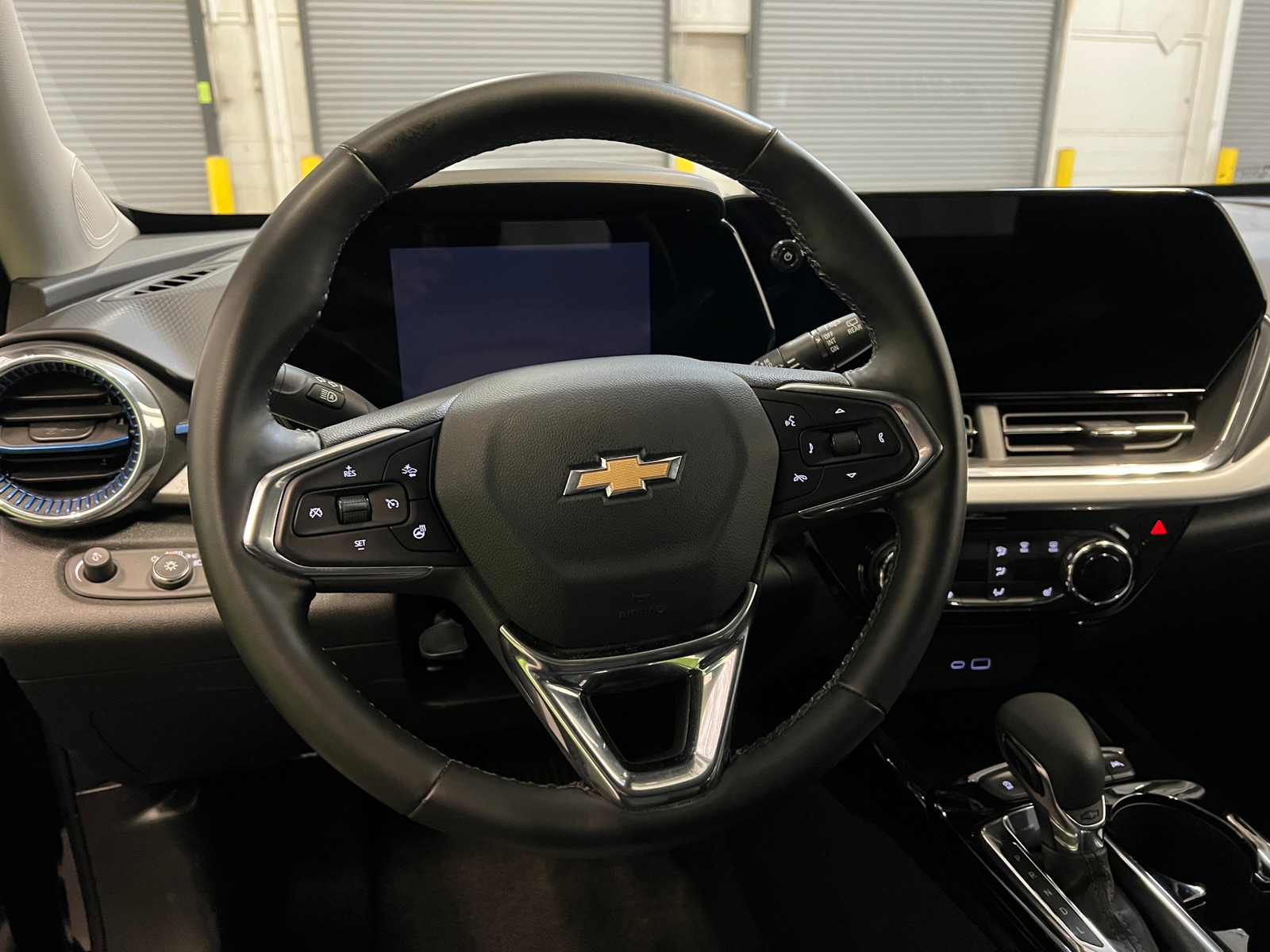 Thumbnail: 2025 Chevrolet Trax - 5