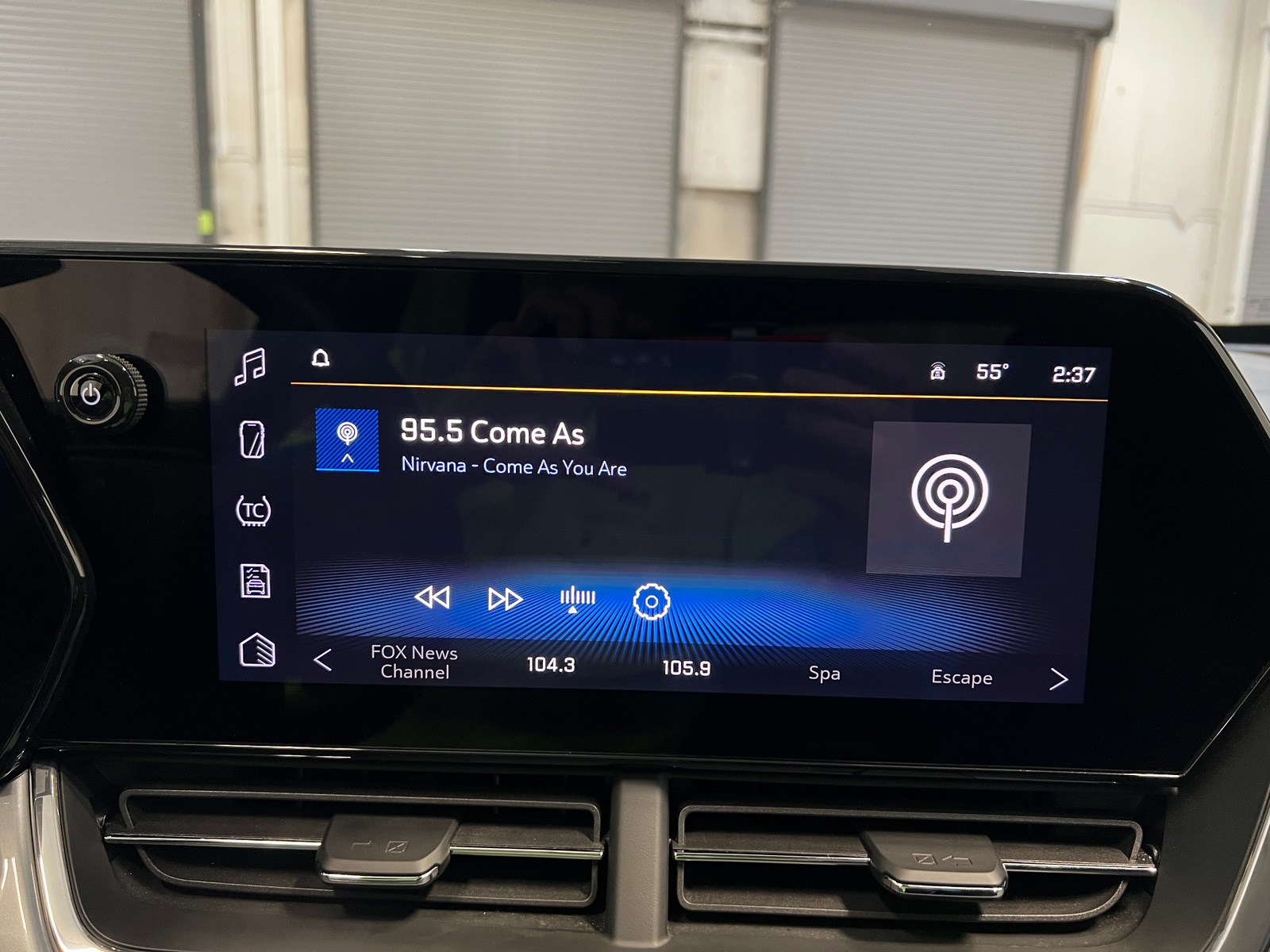 Thumbnail: 2025 Chevrolet Trax - 4